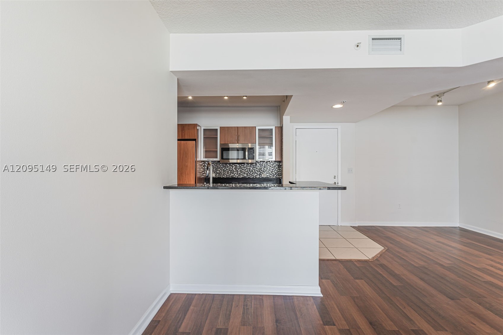 image The Venture at Aventura27