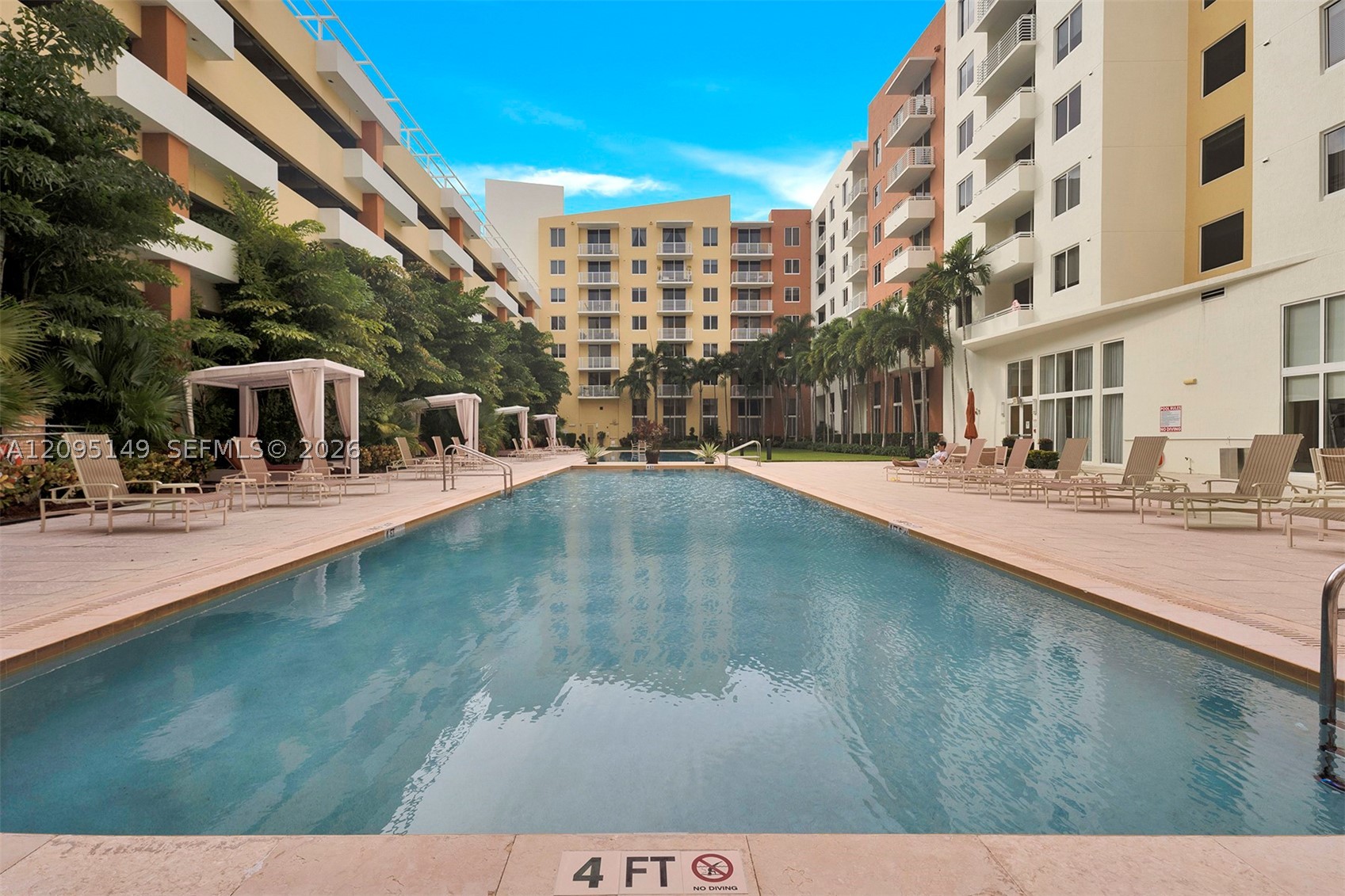 image The Venture at Aventura47