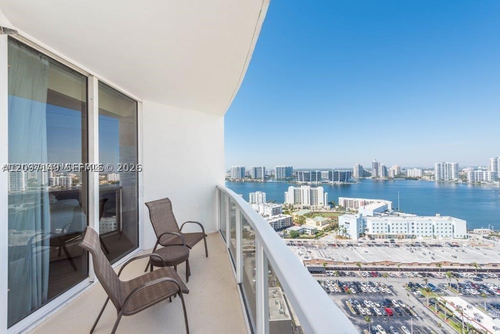 18001 Collins Ave #2504