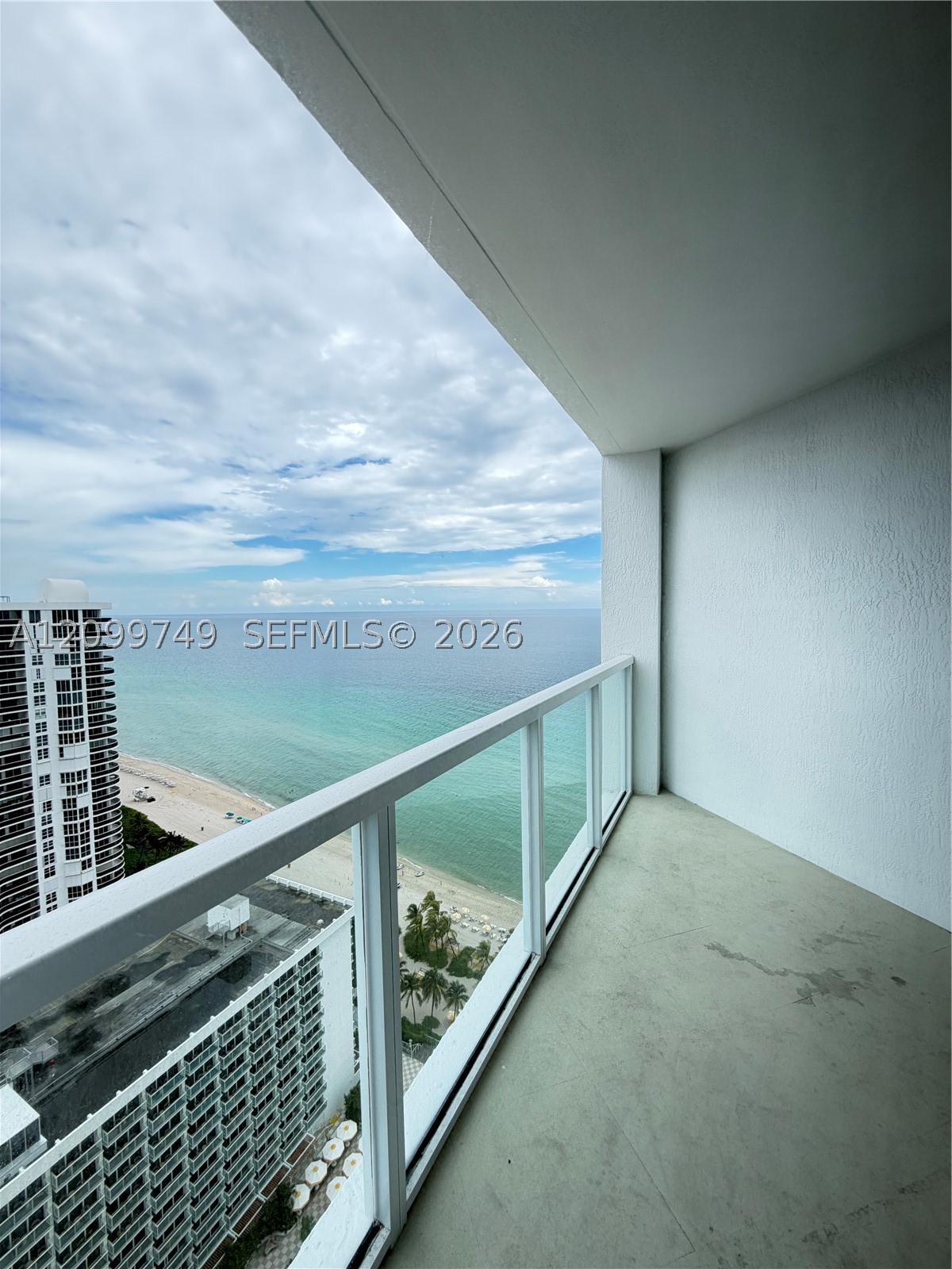 16699 Collins Ave #2806