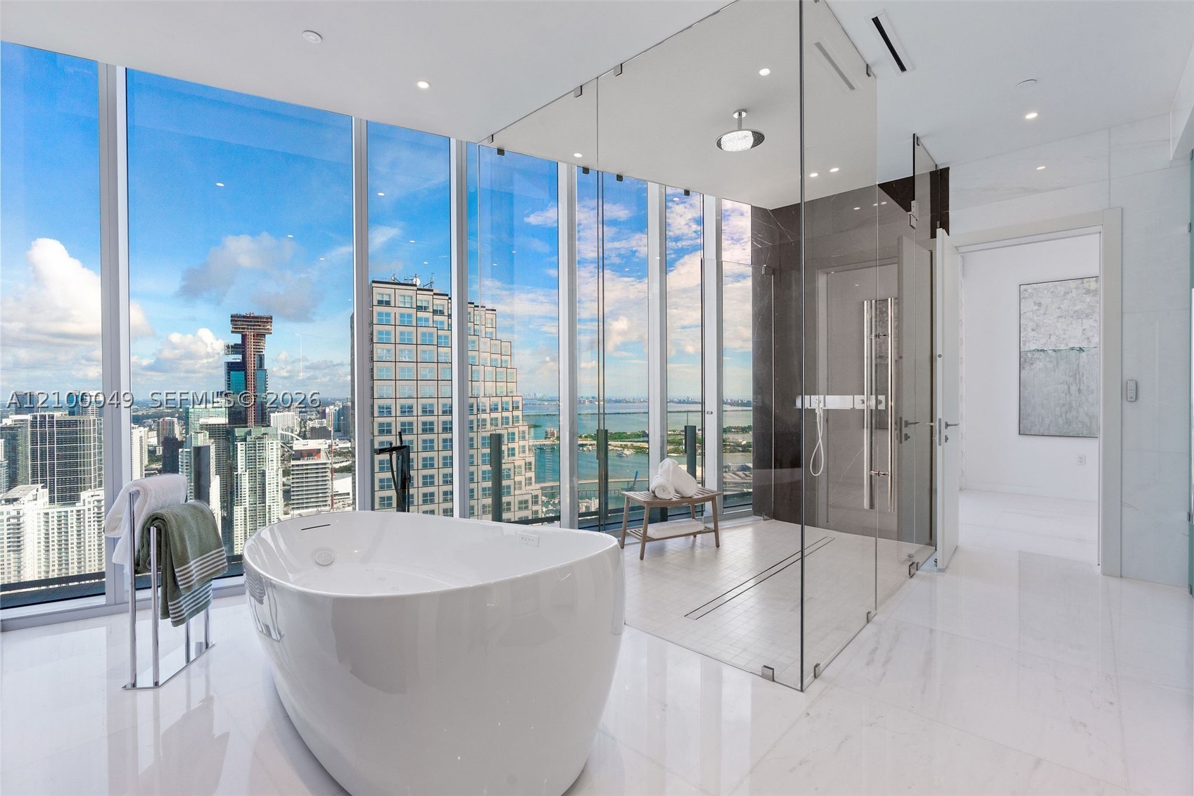 300 Biscayne Blvd Way #PH6001C Miami, FL 33131