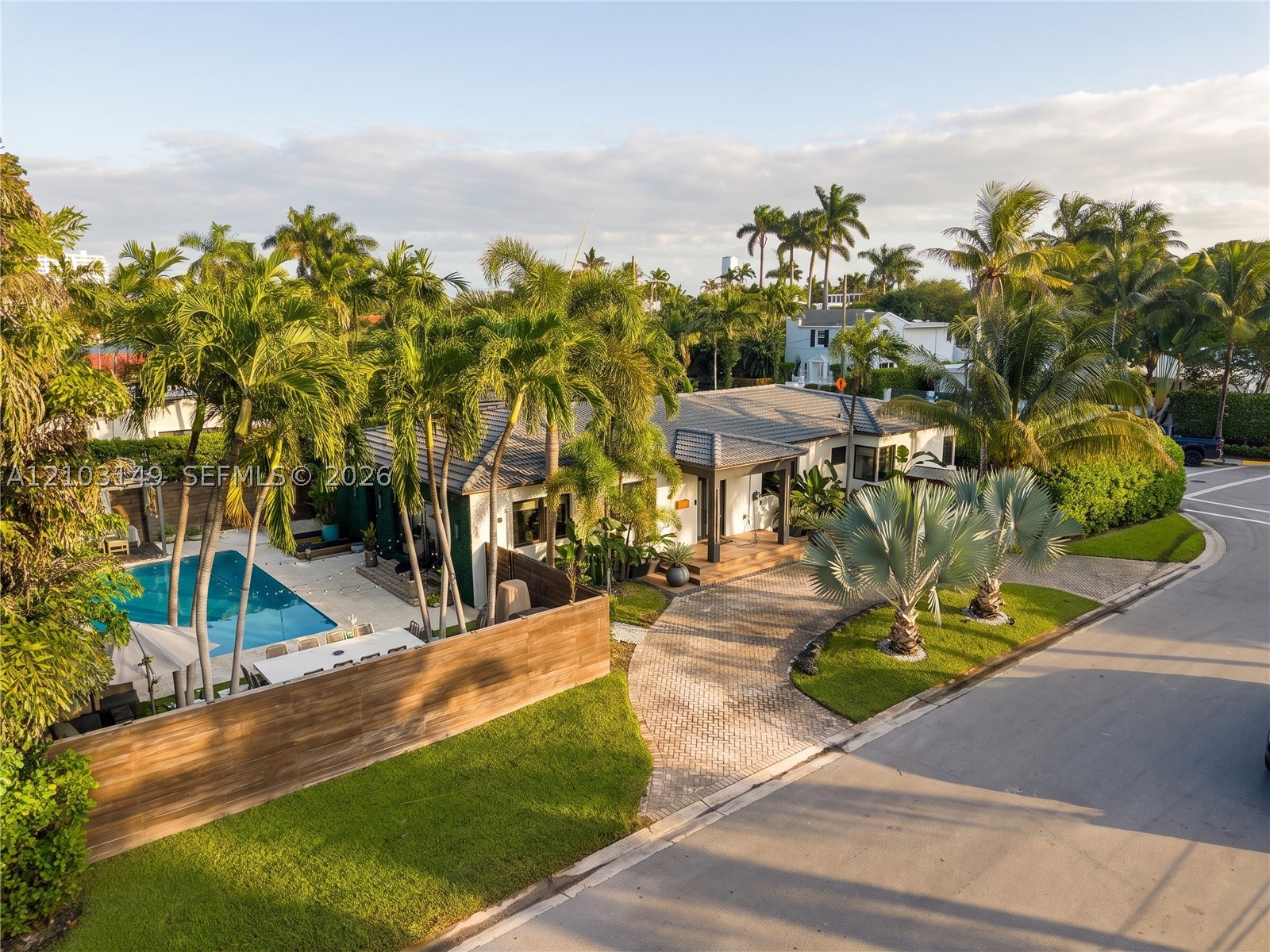 405 W Dilido Dr Miami Beach, FL 33139
