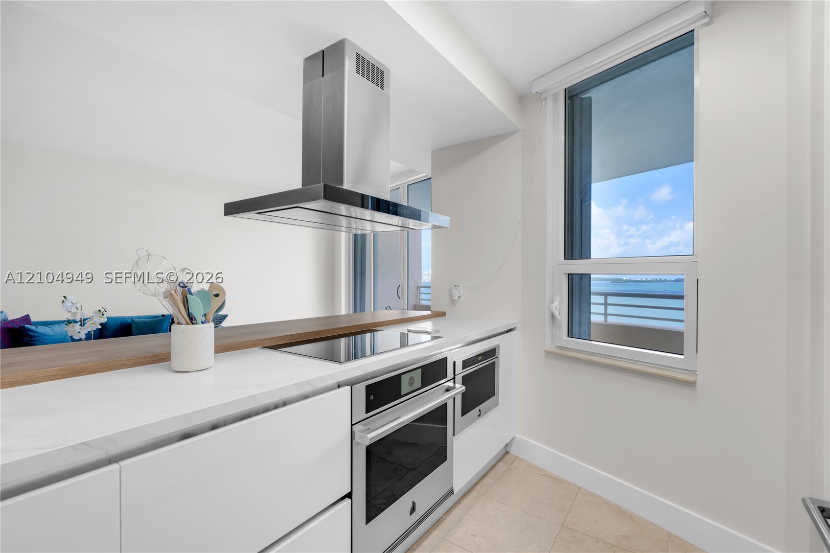 808 Brickell Key Dr #1006 Miami, FL 33131