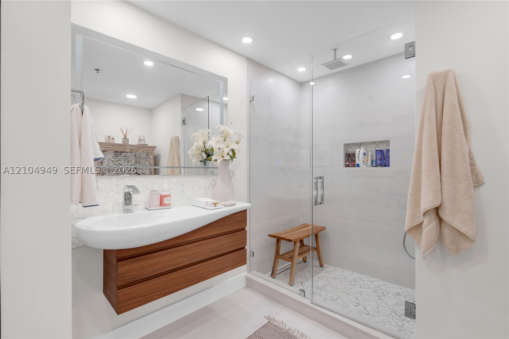 808 Brickell Key Dr #1006 Miami, FL 33131