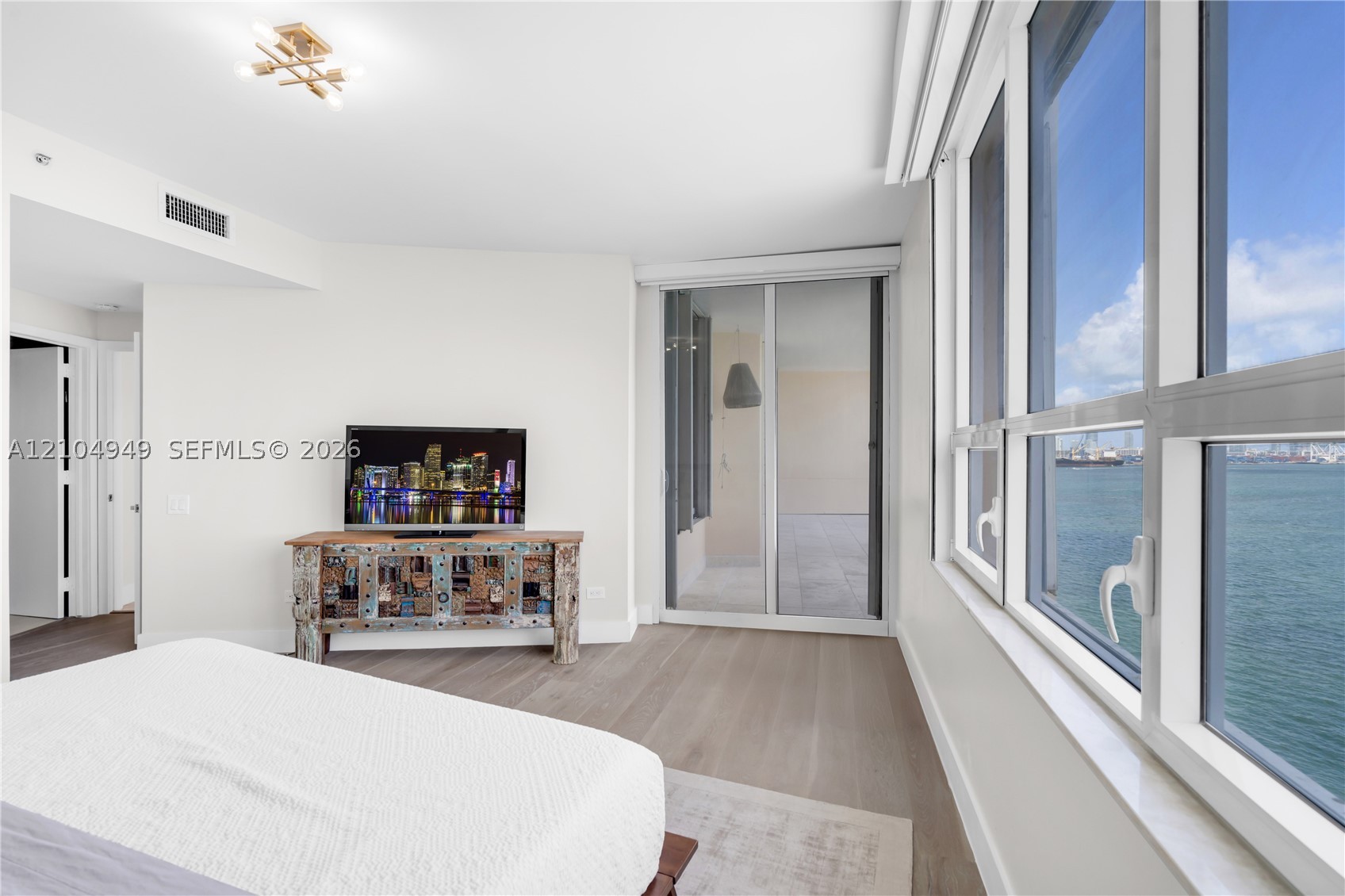 808 Brickell Key Dr #1006 Miami, FL 33131