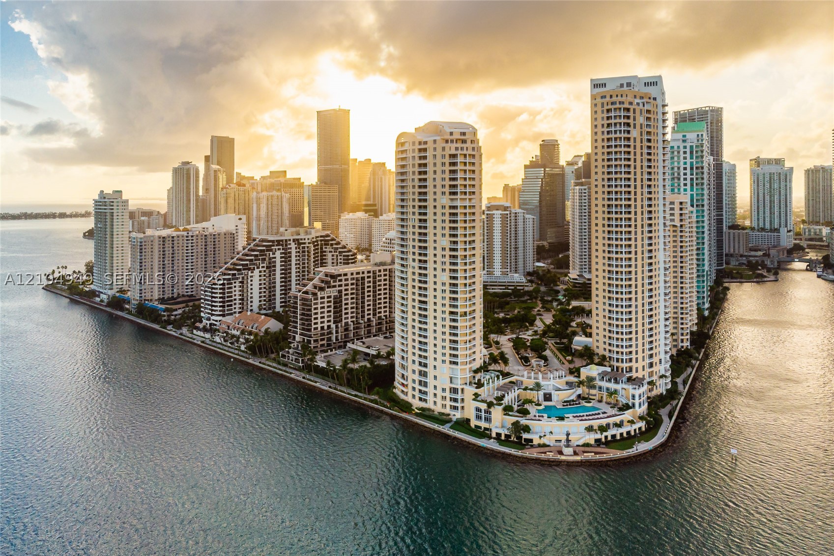 808 Brickell Key Dr #1006 Miami, FL 33131