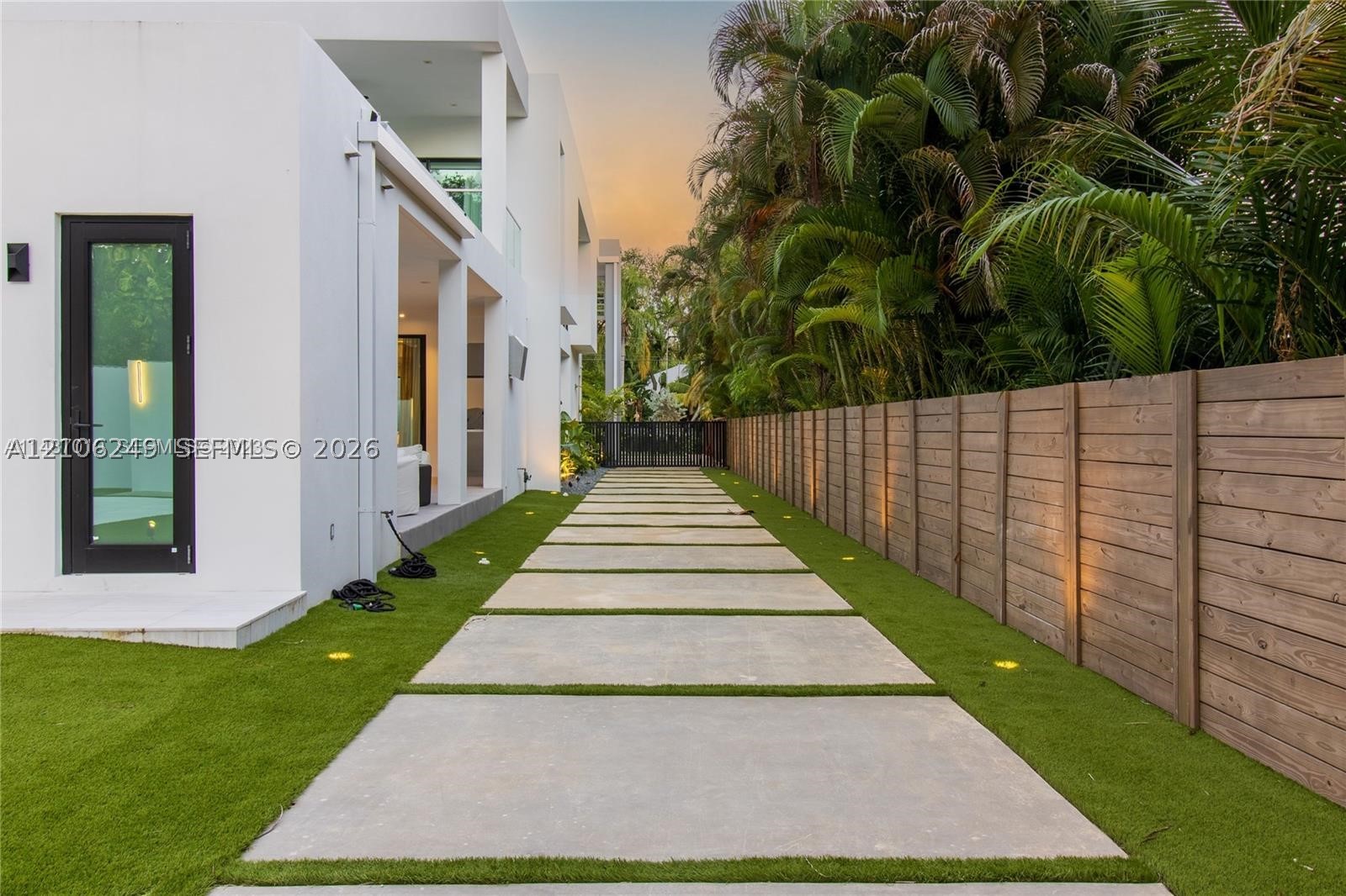 7630 SW 58th Ave South Miami, FL 33143