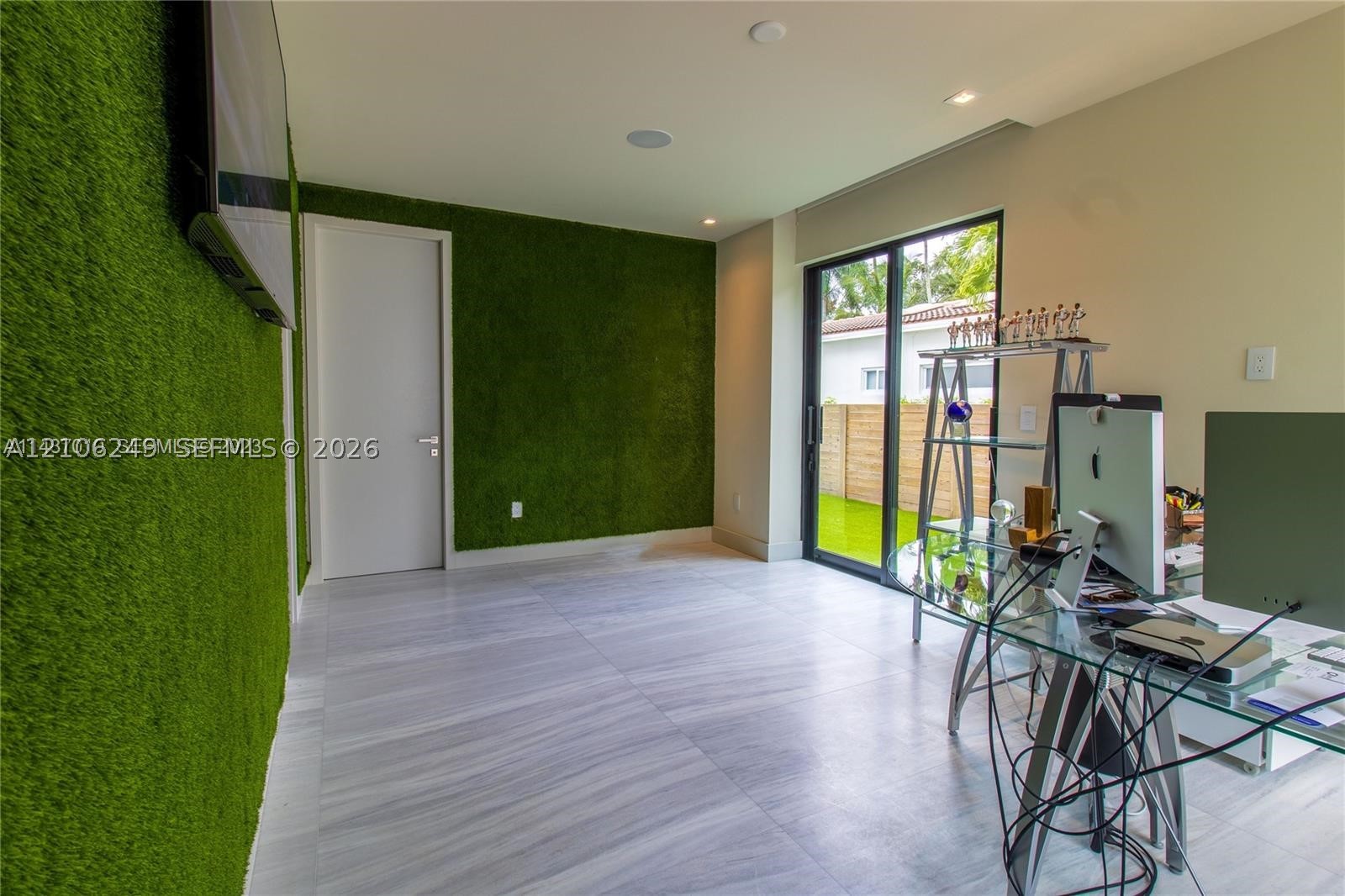 7630 SW 58th Ave South Miami, FL 33143
