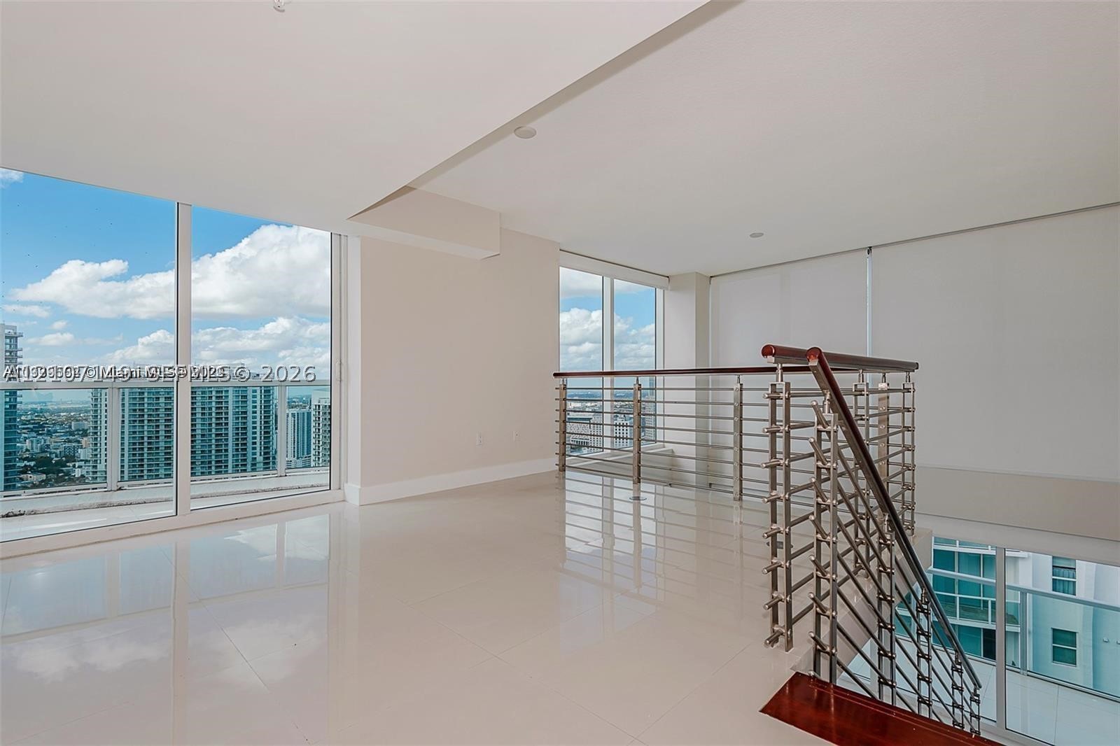 image Brickell on the River South12