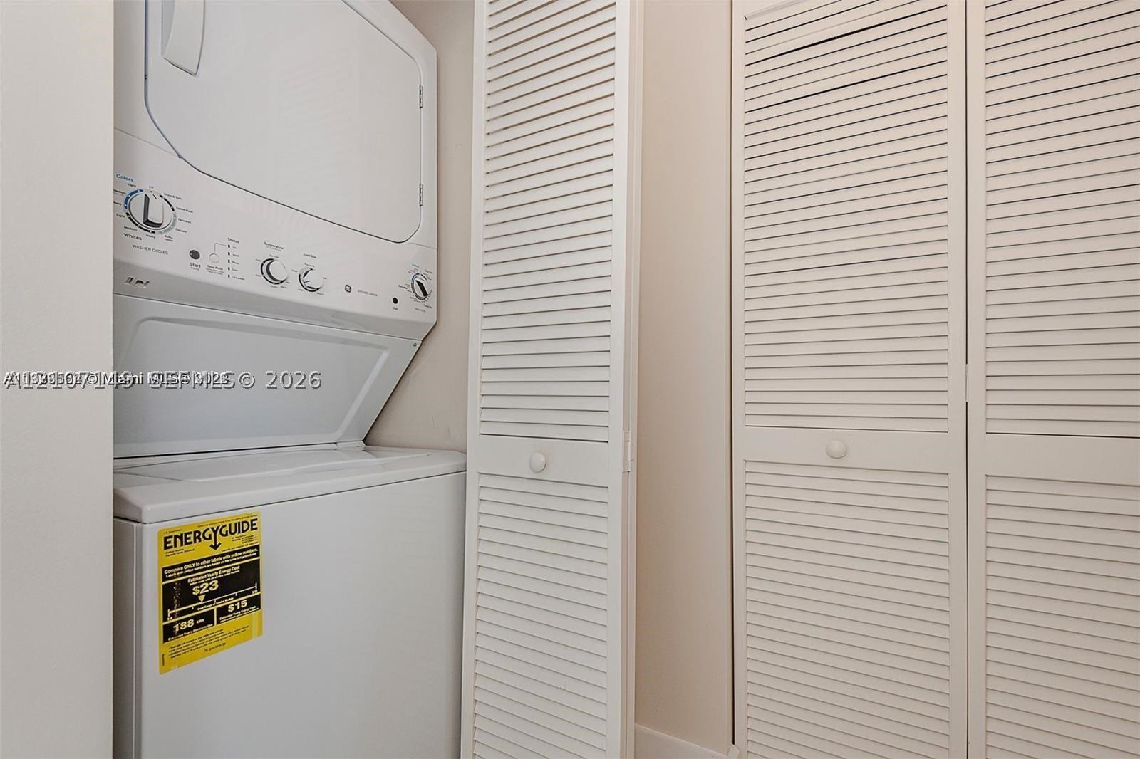 image Brickell on the River South16
