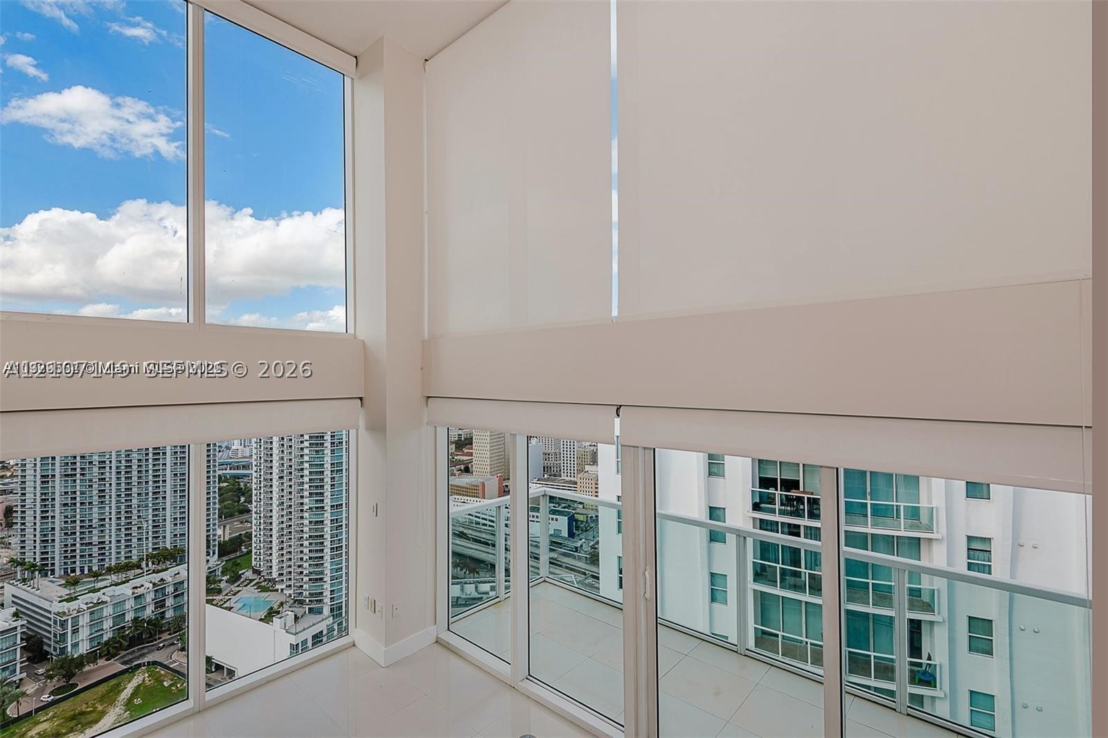 image Brickell on the River South18