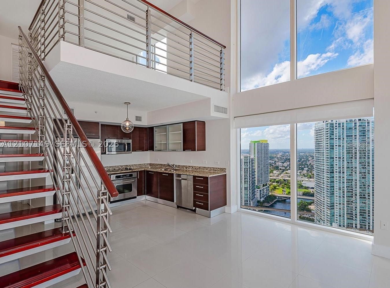 image Brickell on the River South1