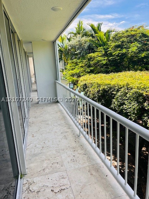 241 Harbor Dr Key Biscayne, FL 33149