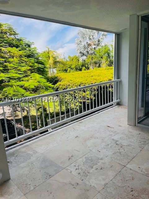 241 Harbor Dr Key Biscayne, FL 33149