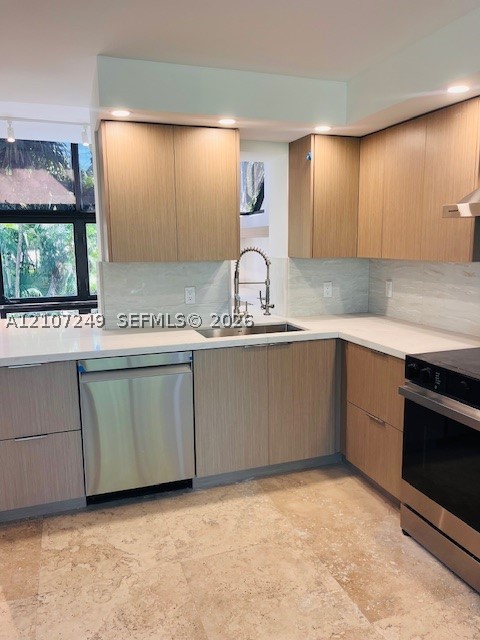 241 Harbor Dr Key Biscayne, FL 33149