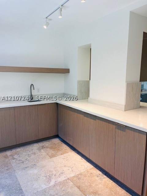 241 Harbor Dr Key Biscayne, FL 33149