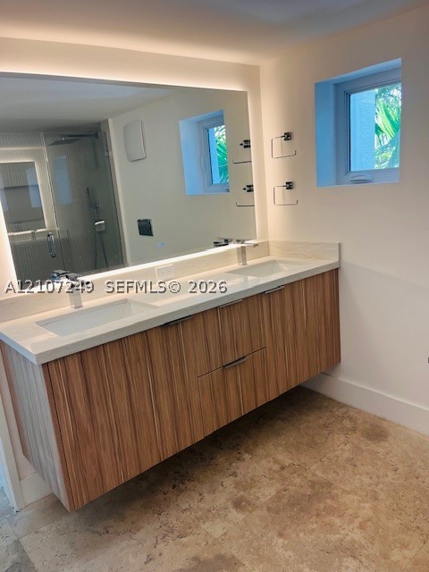 241 Harbor Dr Key Biscayne, FL 33149