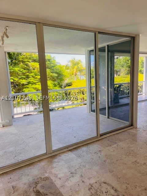 241 Harbor Dr Key Biscayne, FL 33149