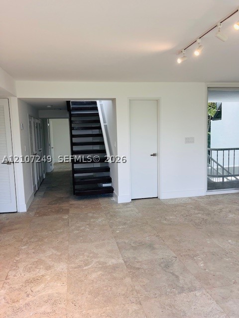 241 Harbor Dr Key Biscayne, FL 33149