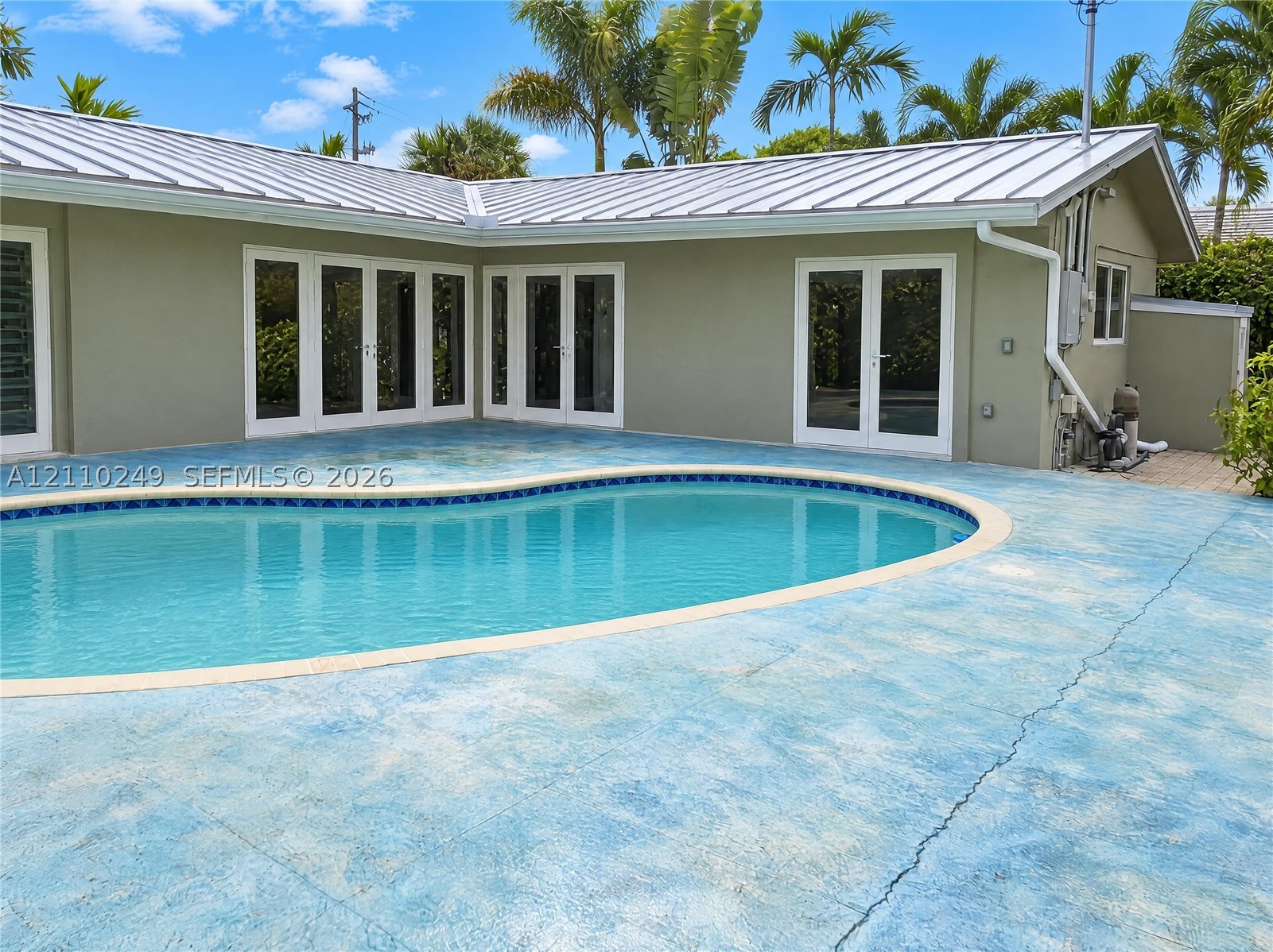 1825 NE 26th Dr Wilton Manors, FL 33306