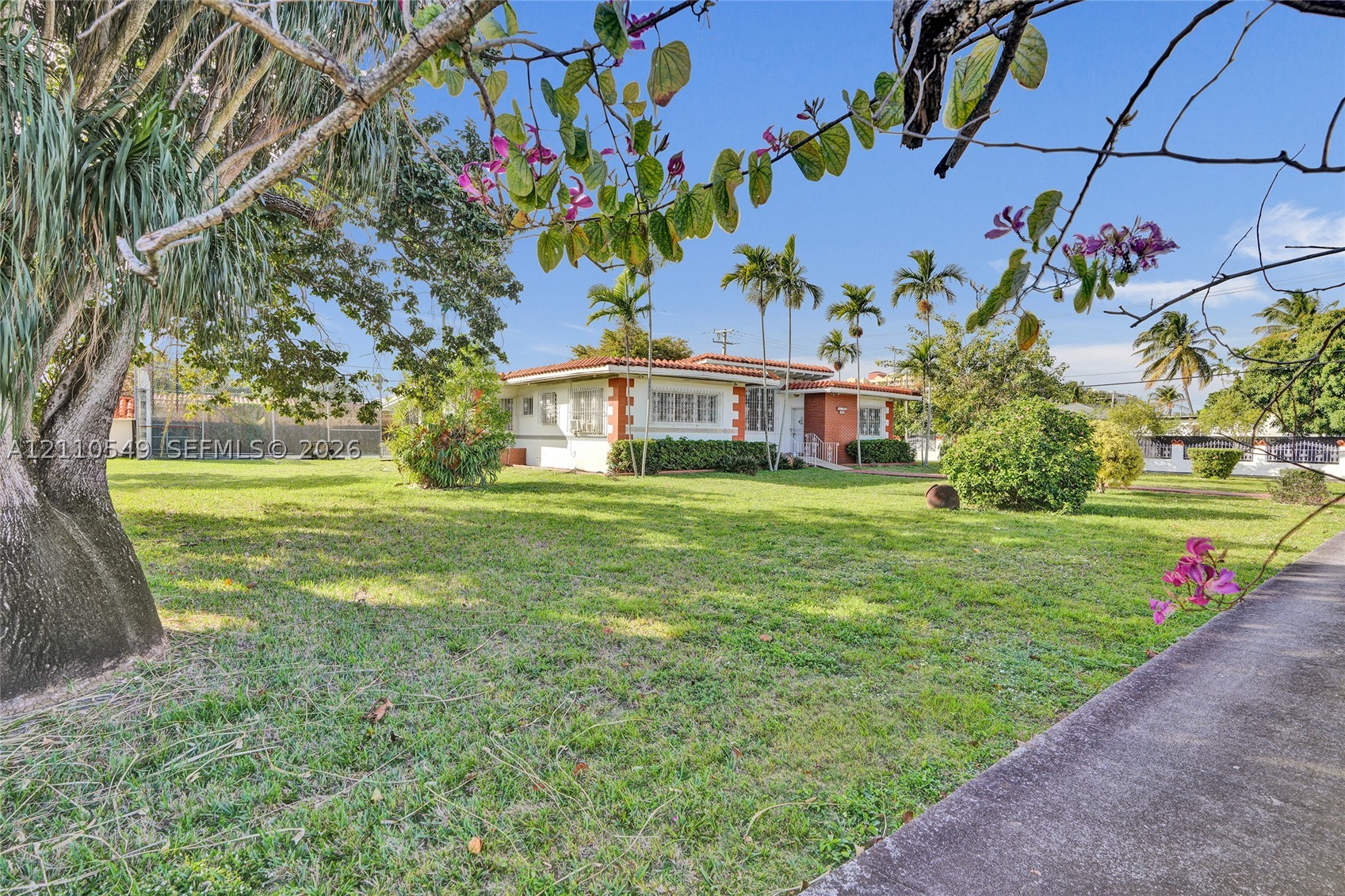 500 SW 39th Ct Miami, FL 33134
