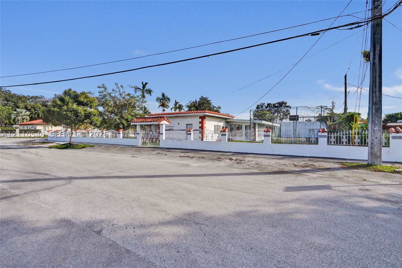 500 SW 39th Ct Miami, FL 33134