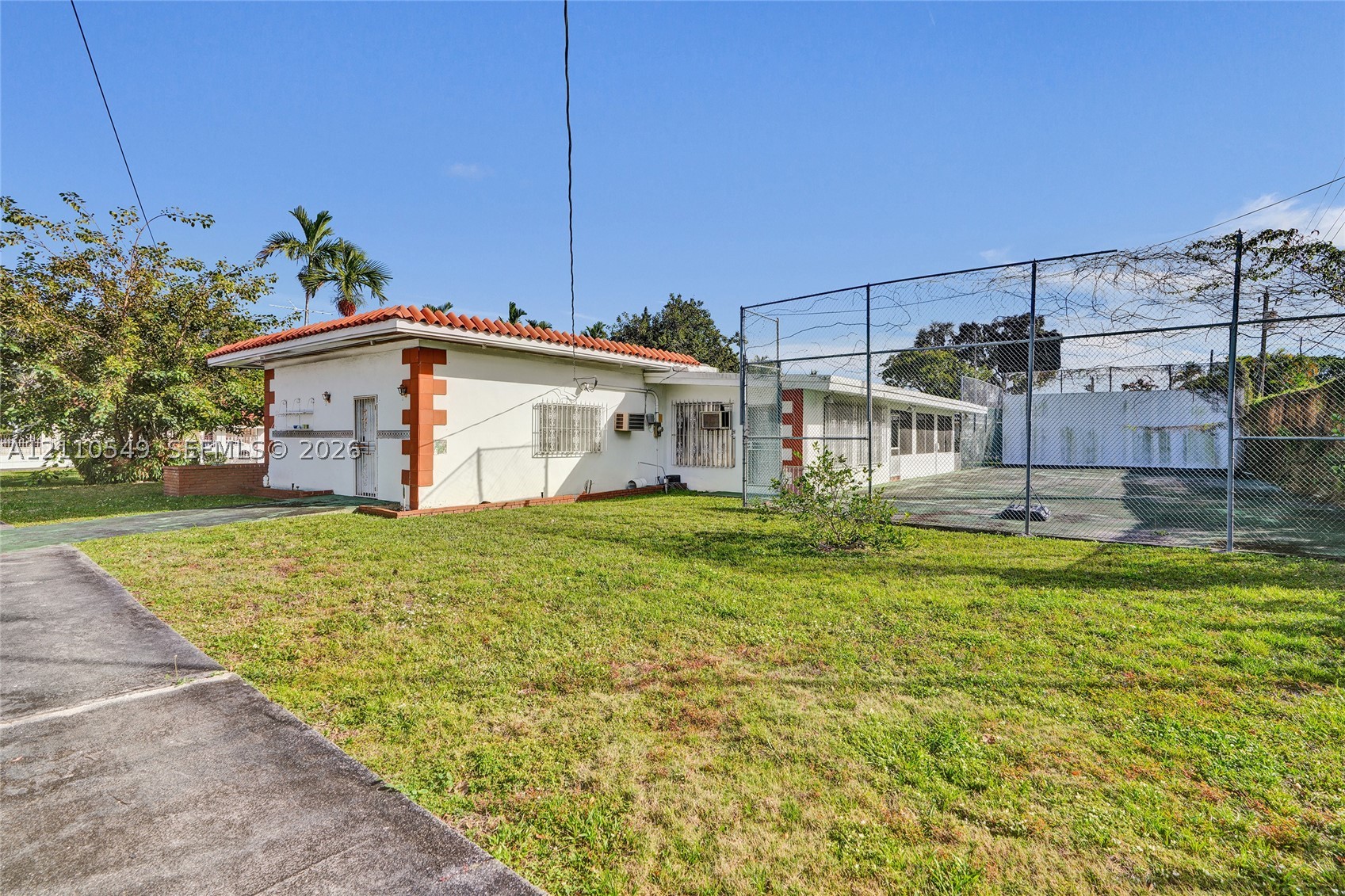 500 SW 39th Ct Miami, FL 33134
