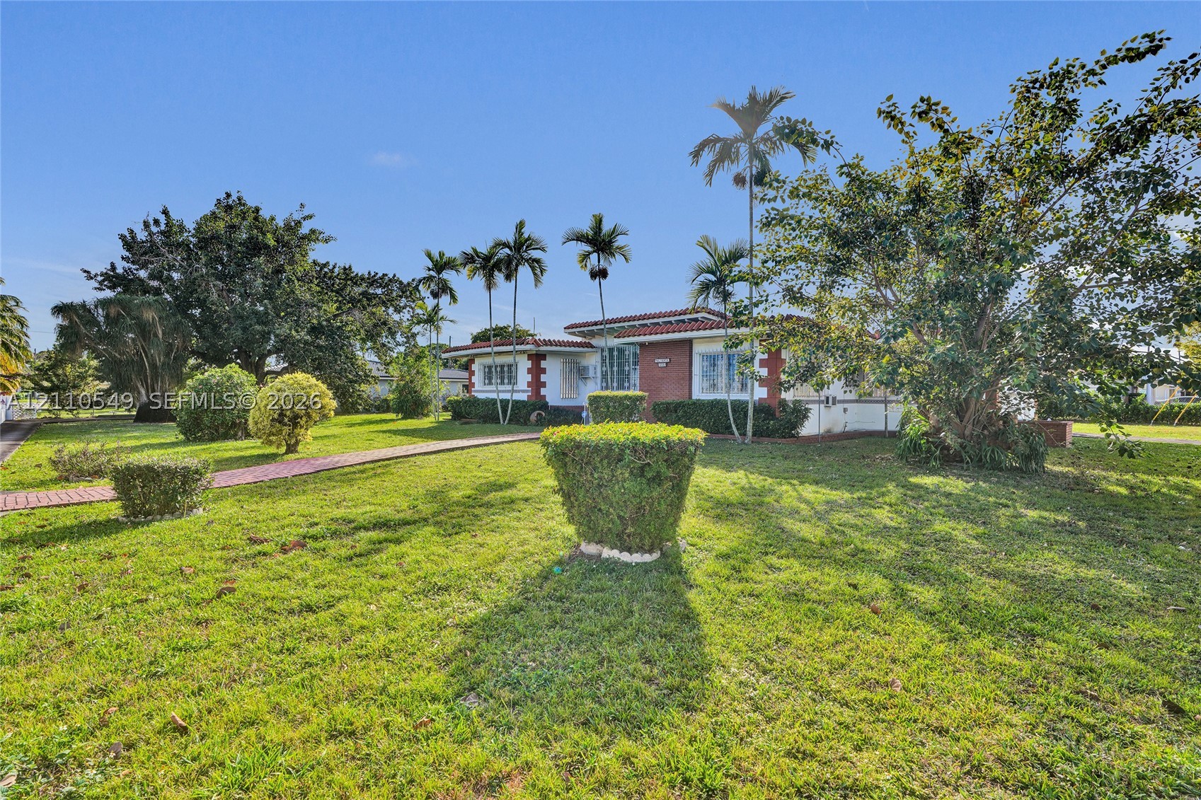 500 SW 39th Ct Miami, FL 33134