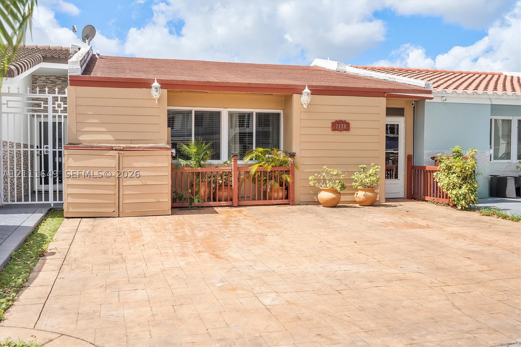 7120 W 17th Ct Hialeah, FL 33014