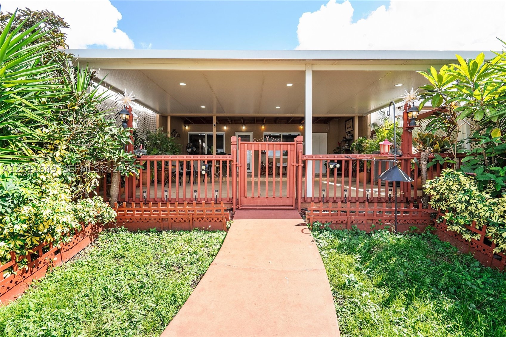7120 W 17th Ct Hialeah, FL 33014