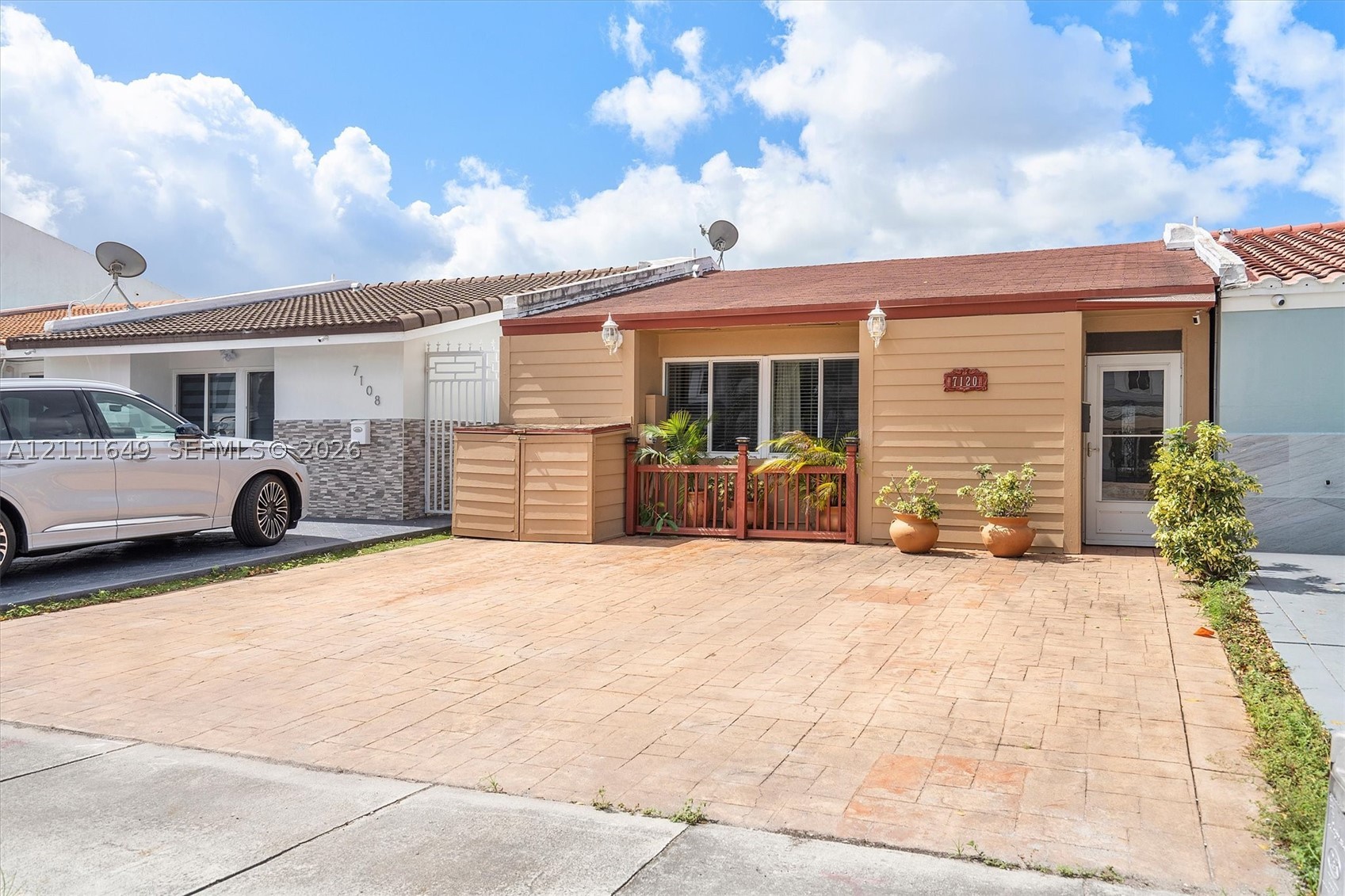 7120 W 17th Ct Hialeah, FL 33014