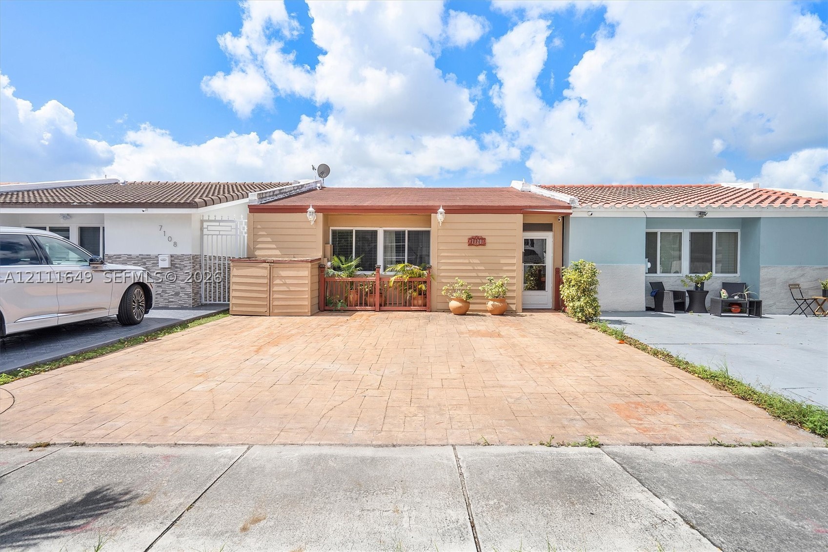 7120 W 17th Ct Hialeah, FL 33014