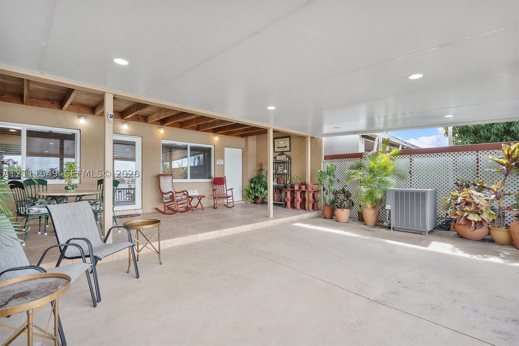 7120 W 17th Ct Hialeah, FL 33014