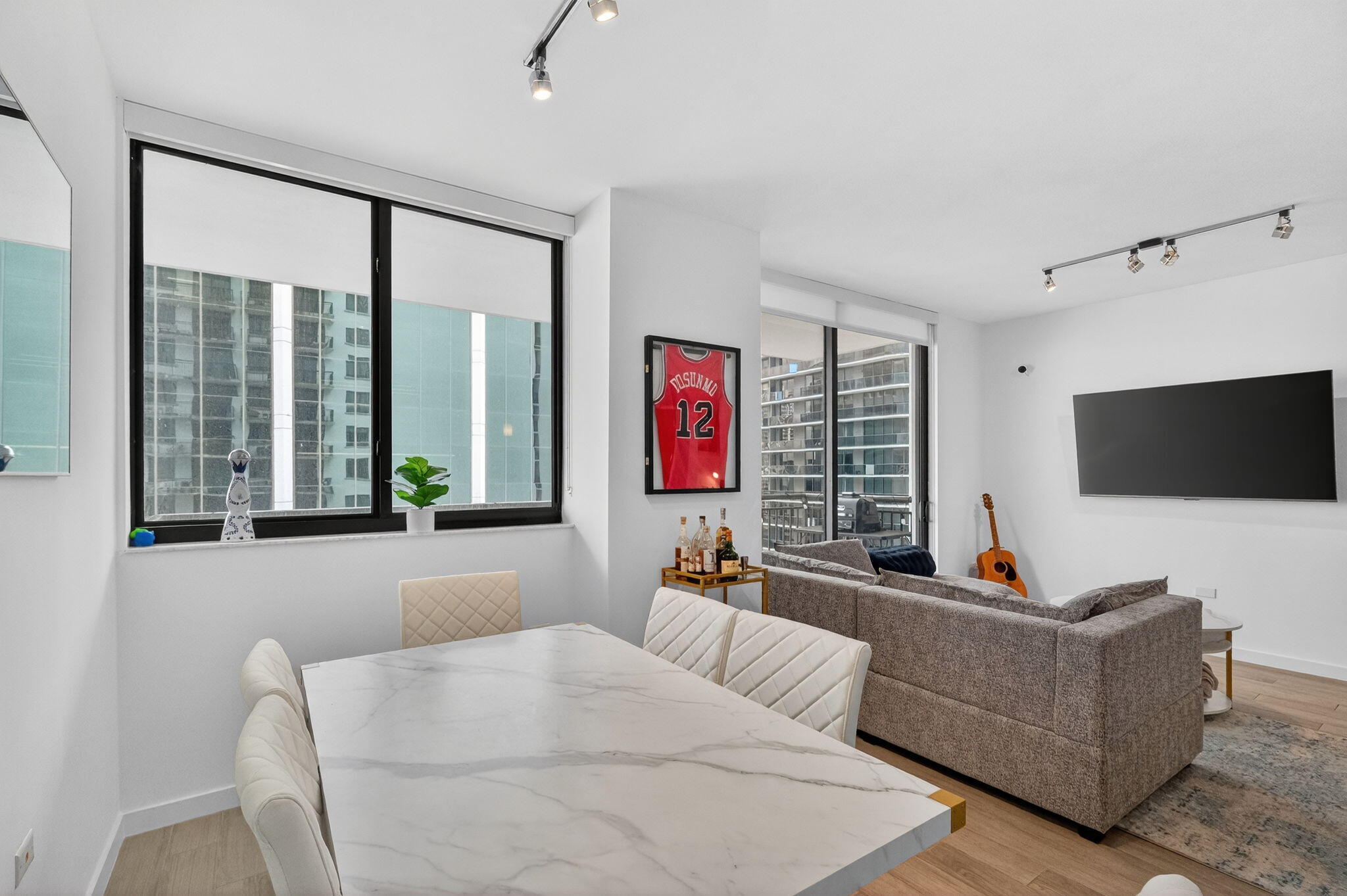 999 SW 1st #2615 Miami, FL 33130