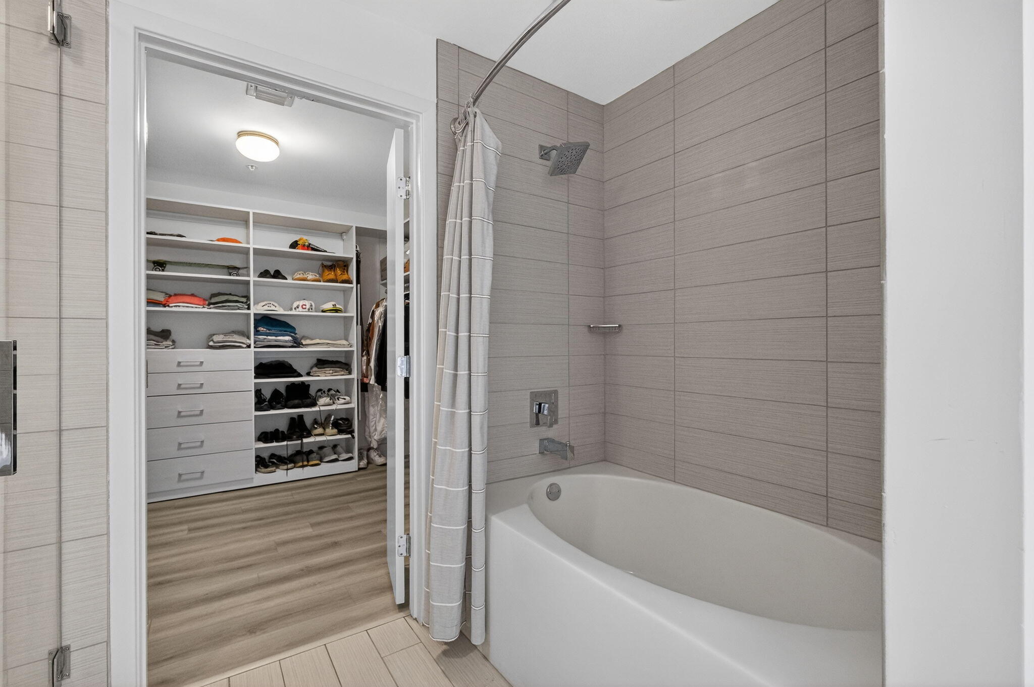 999 SW 1st #2615 Miami, FL 33130