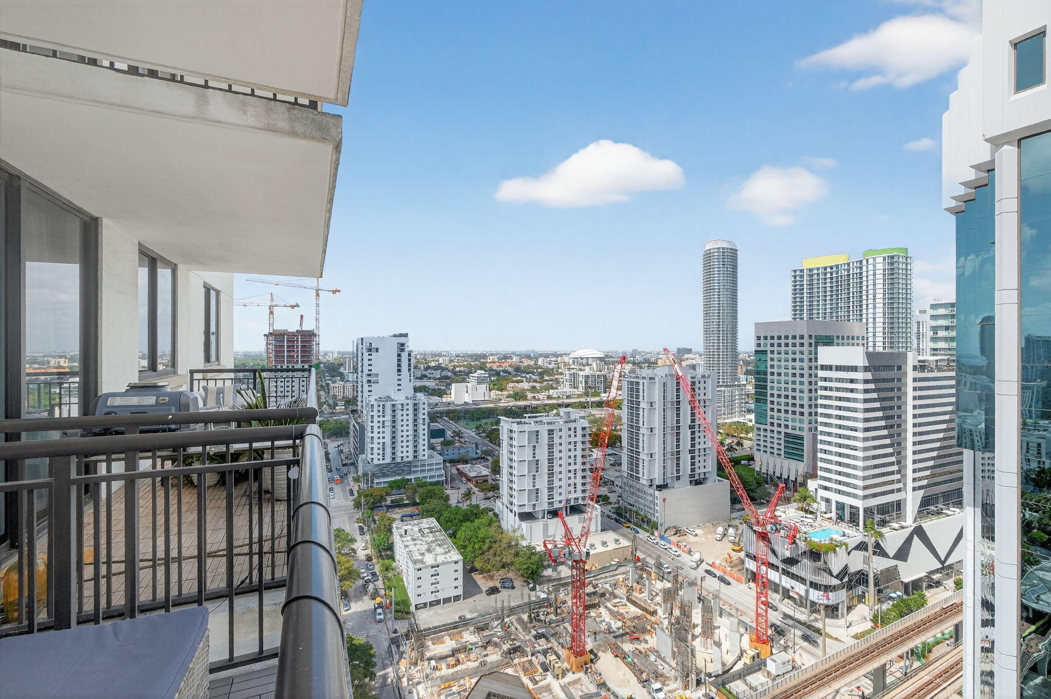 999 SW 1st #2615 Miami, FL 33130