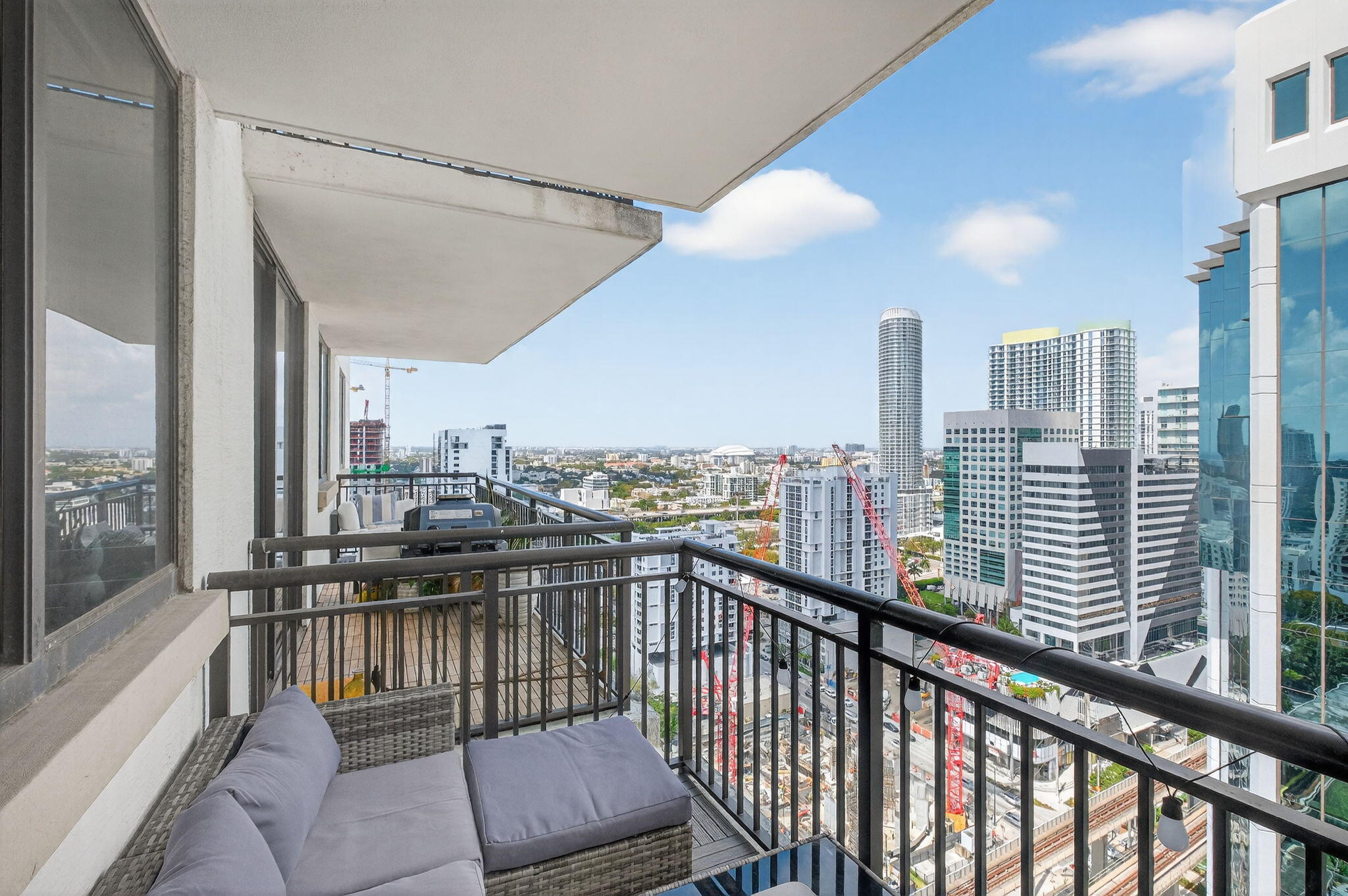 999 SW 1st #2615 Miami, FL 33130