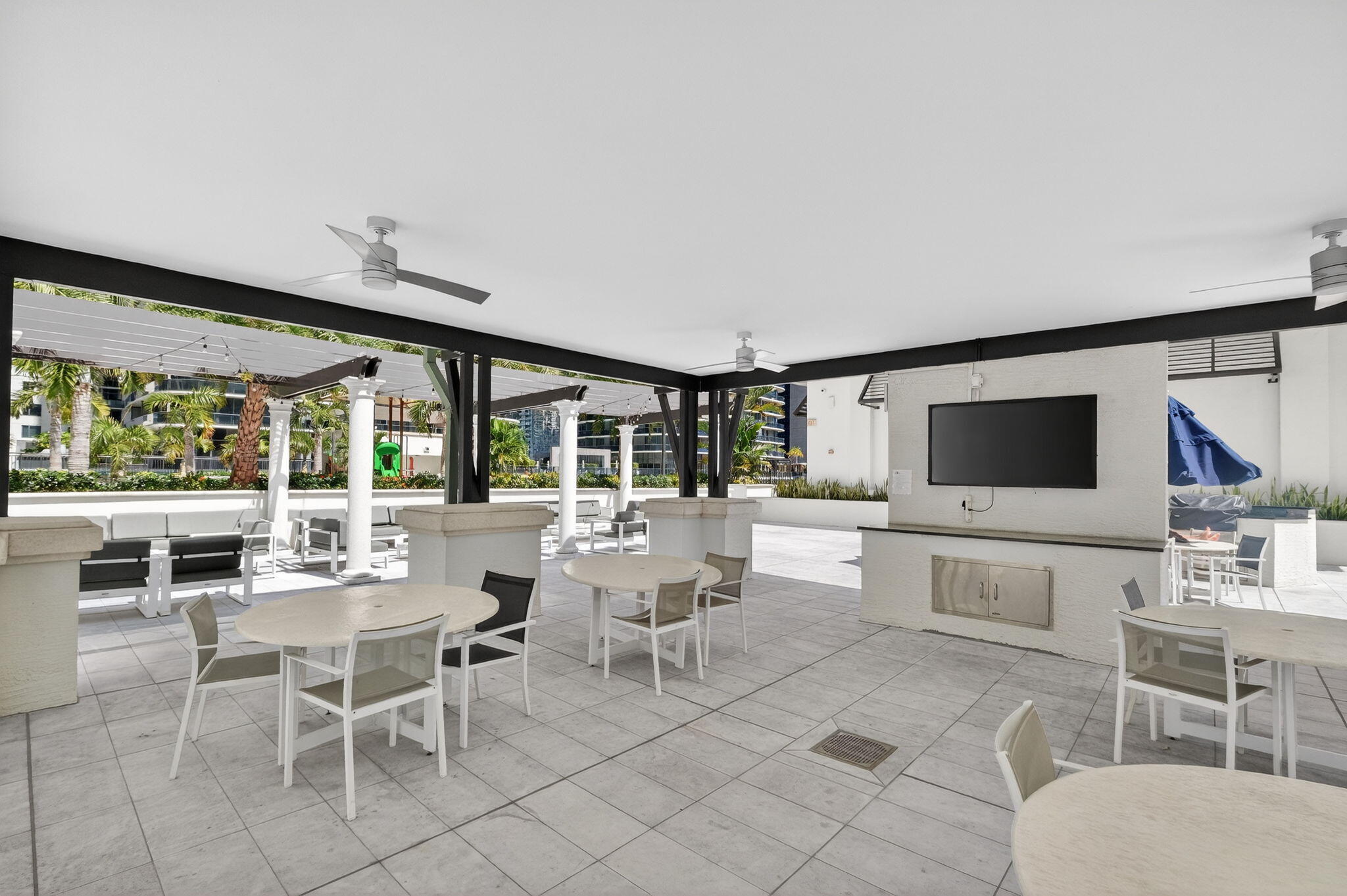 999 SW 1st #2615 Miami, FL 33130