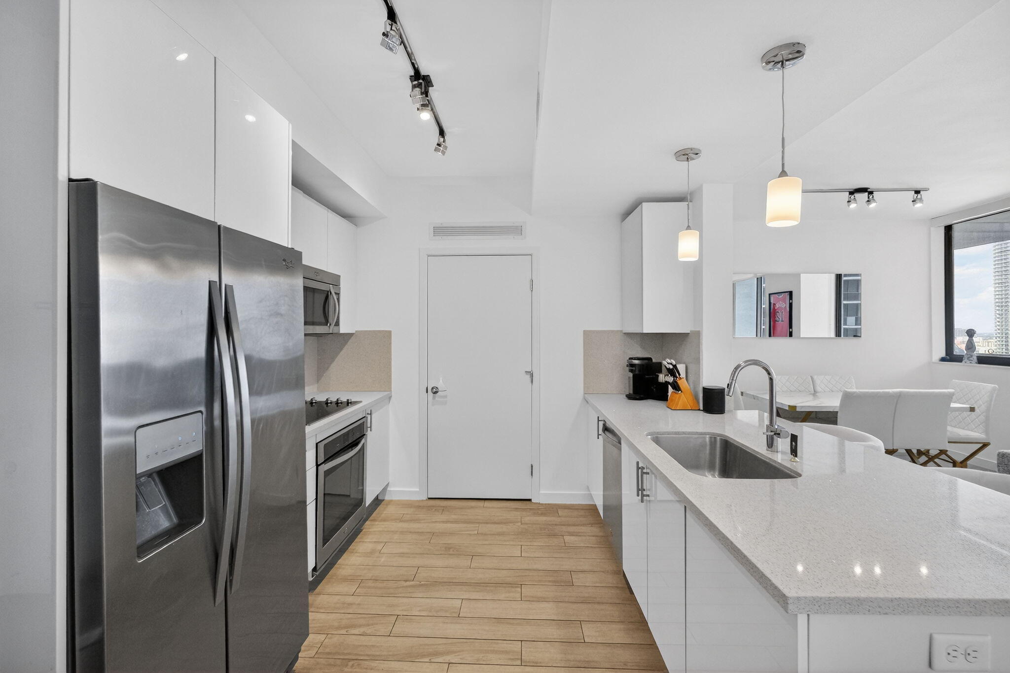 999 SW 1st #2615 Miami, FL 33130