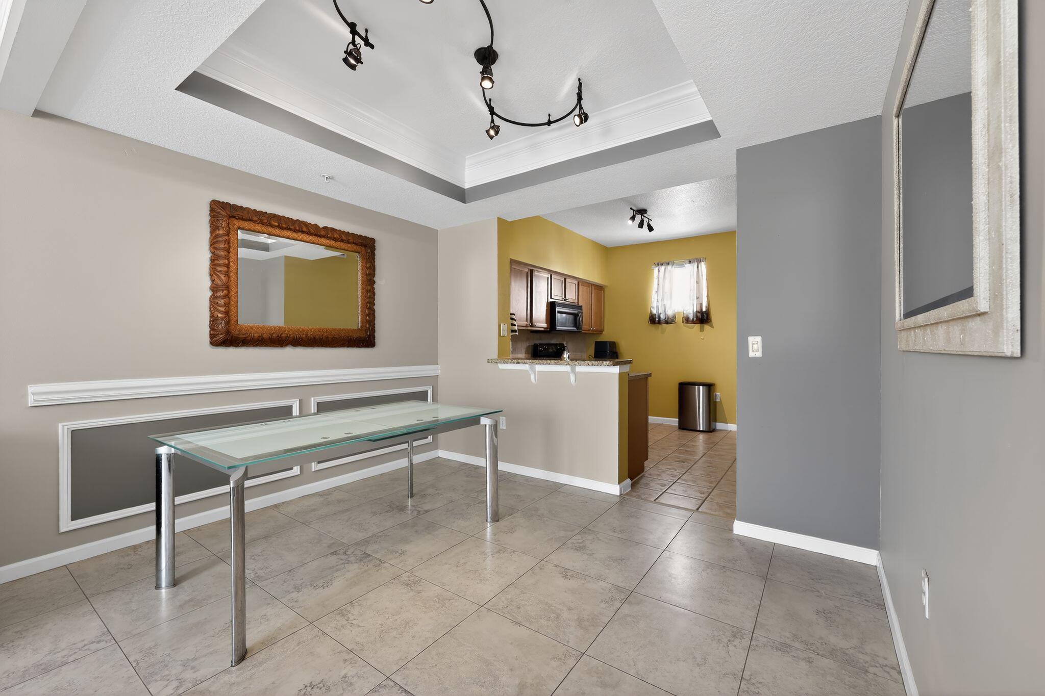 156 Aragon #103 Jupiter, FL 33458