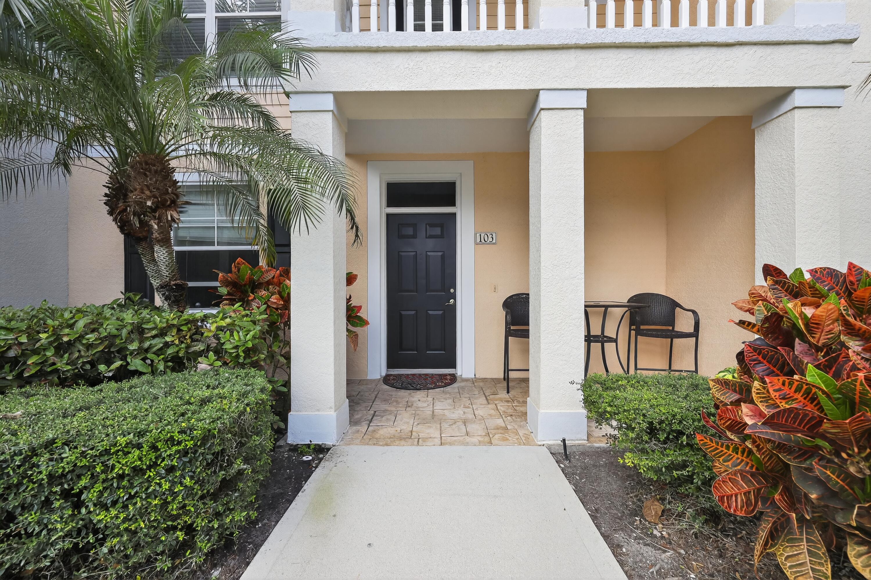 156 Aragon #103 Jupiter, FL 33458