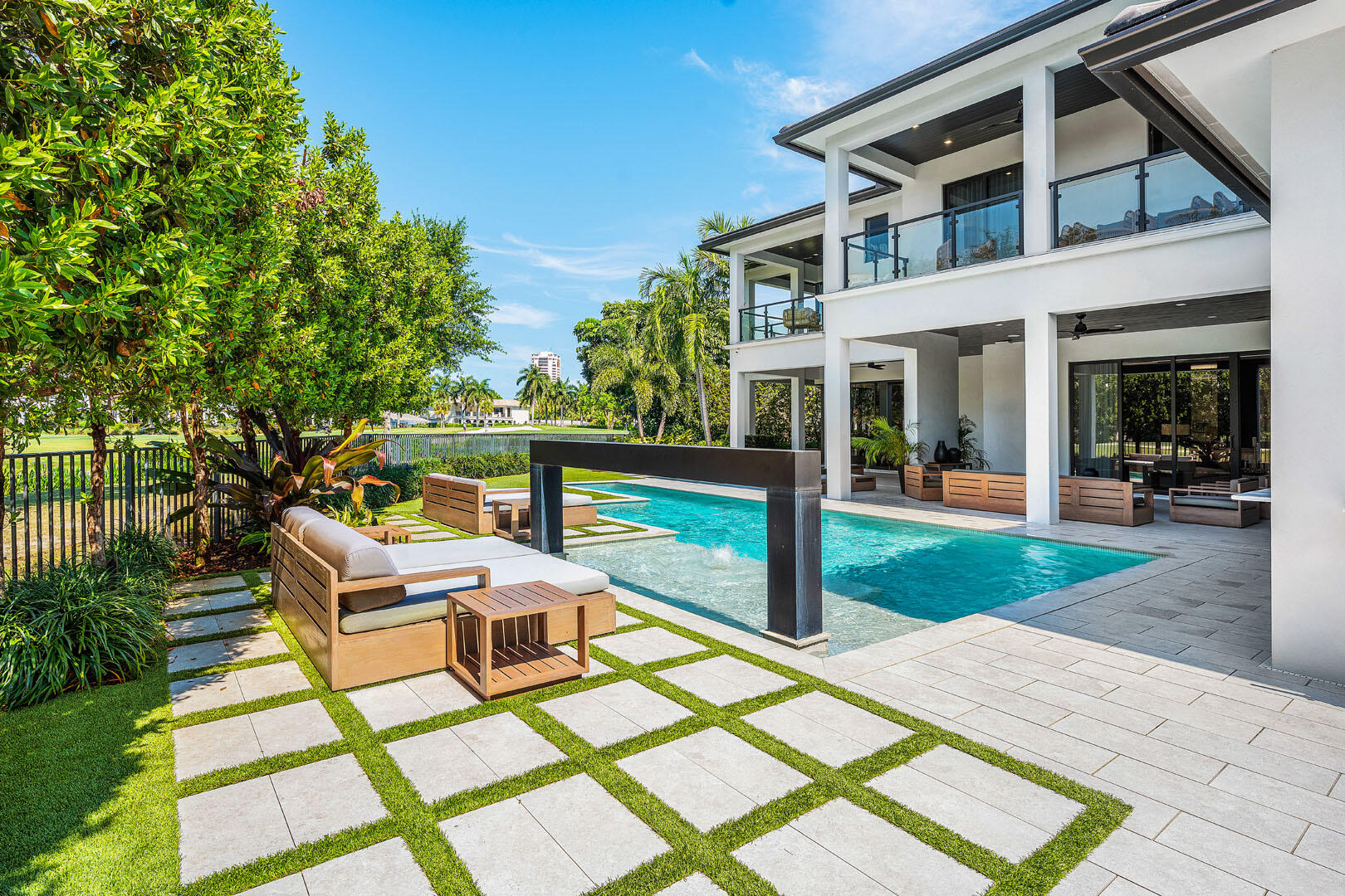 117 Thatch Palm Boca Raton, FL 33432