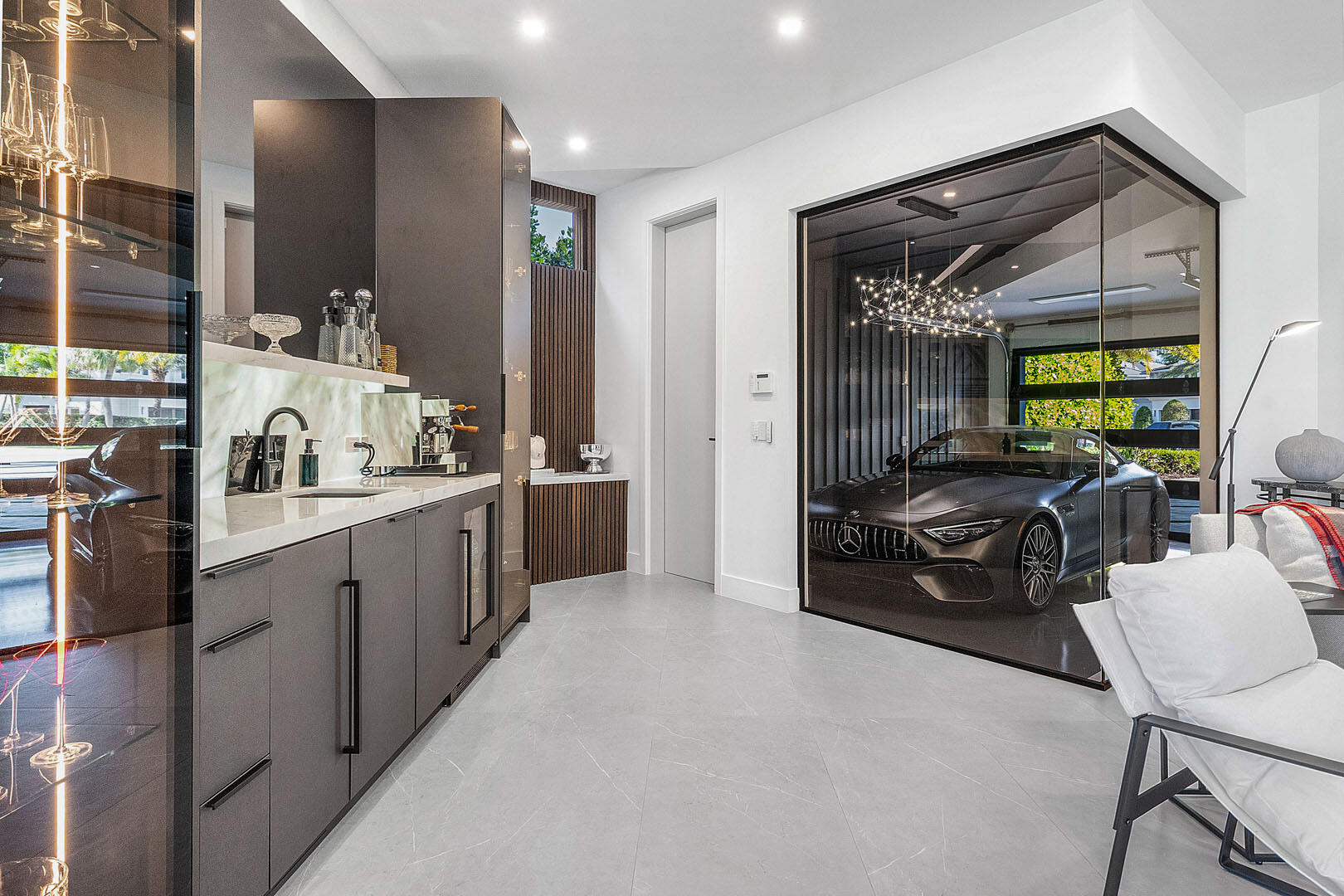 117 Thatch Palm Boca Raton, FL 33432