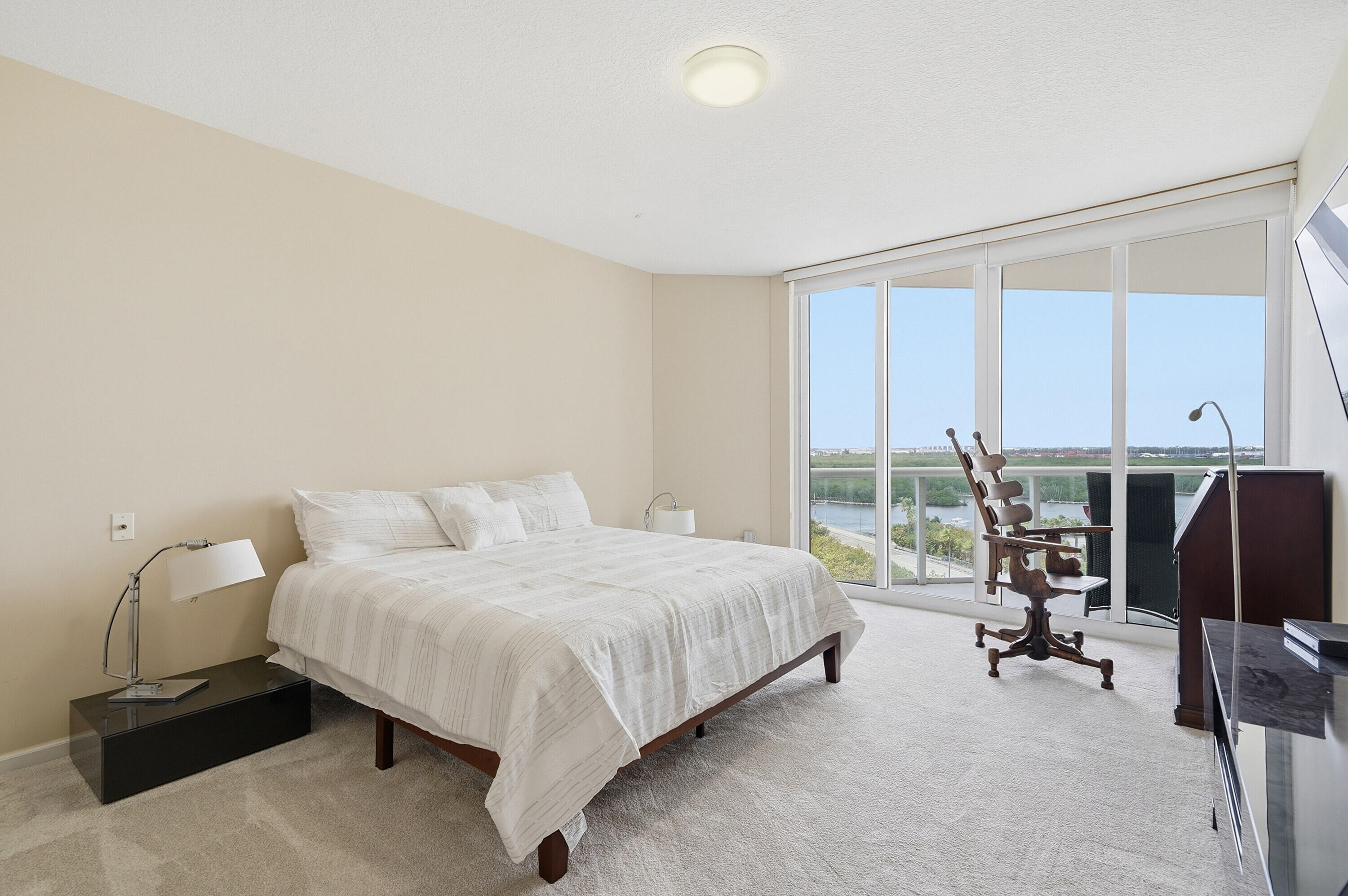 6051 N Ocean #1003 Hollywood, FL 33019