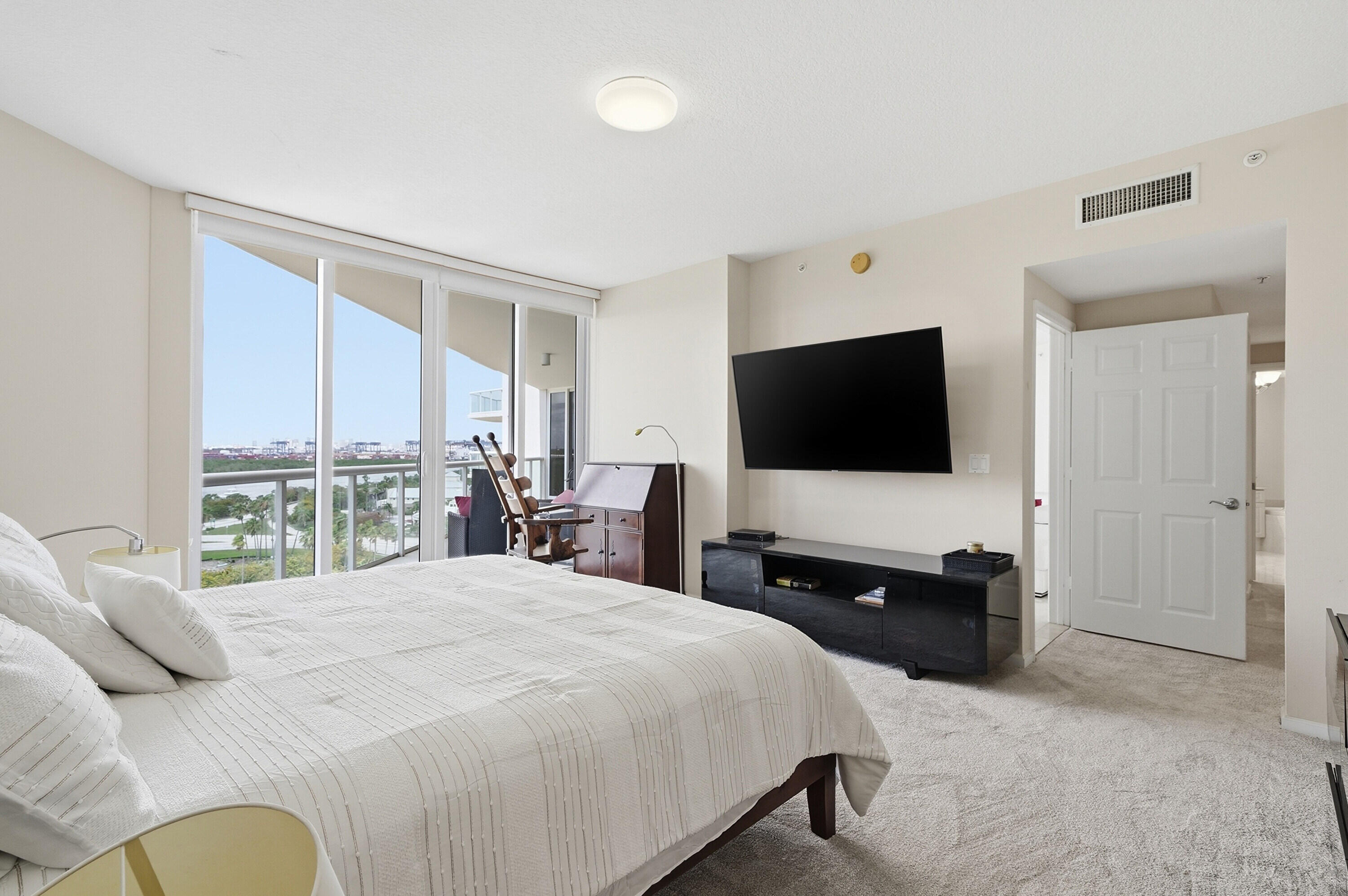 6051 N Ocean #1003 Hollywood, FL 33019