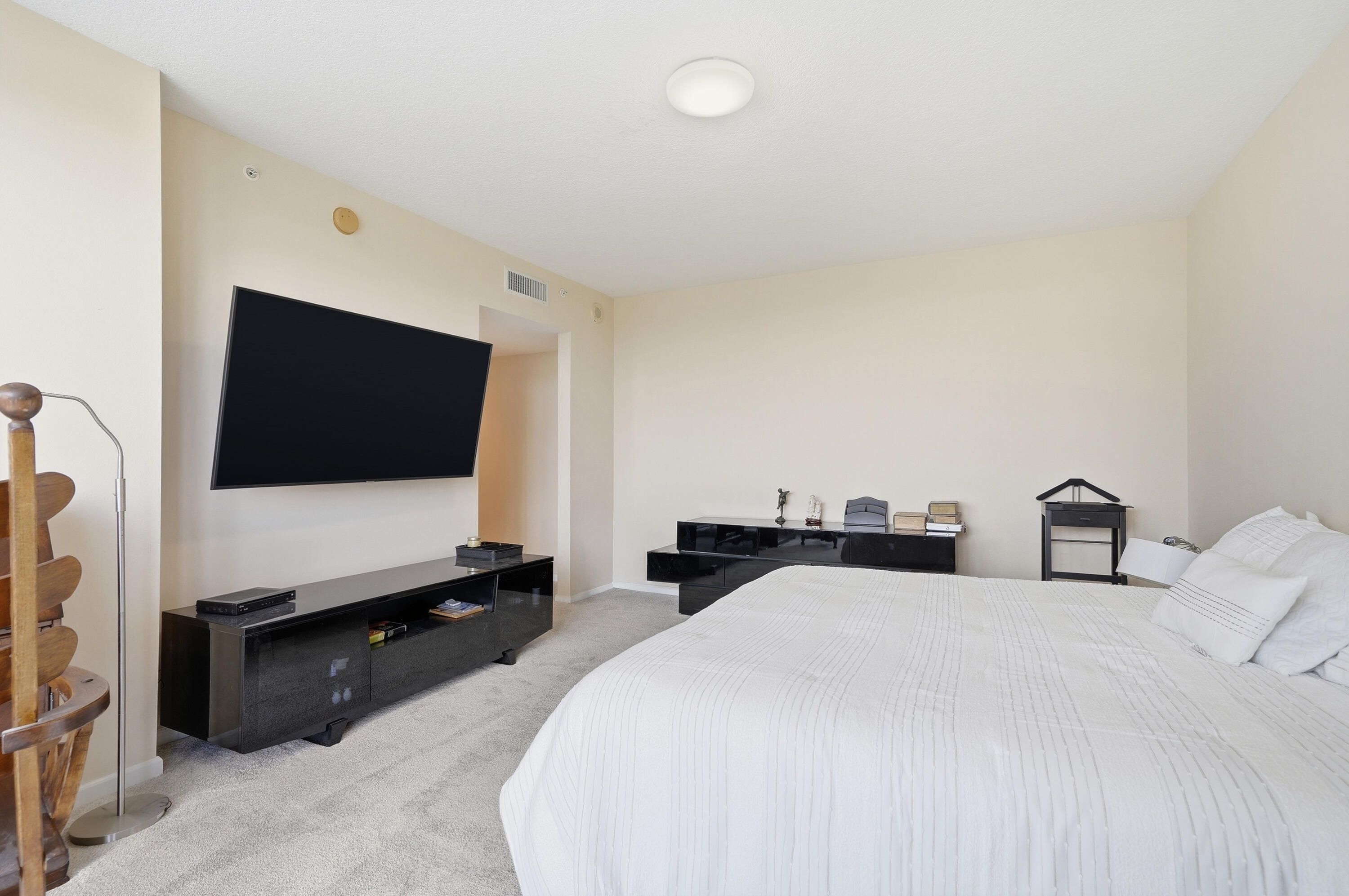 6051 N Ocean #1003 Hollywood, FL 33019