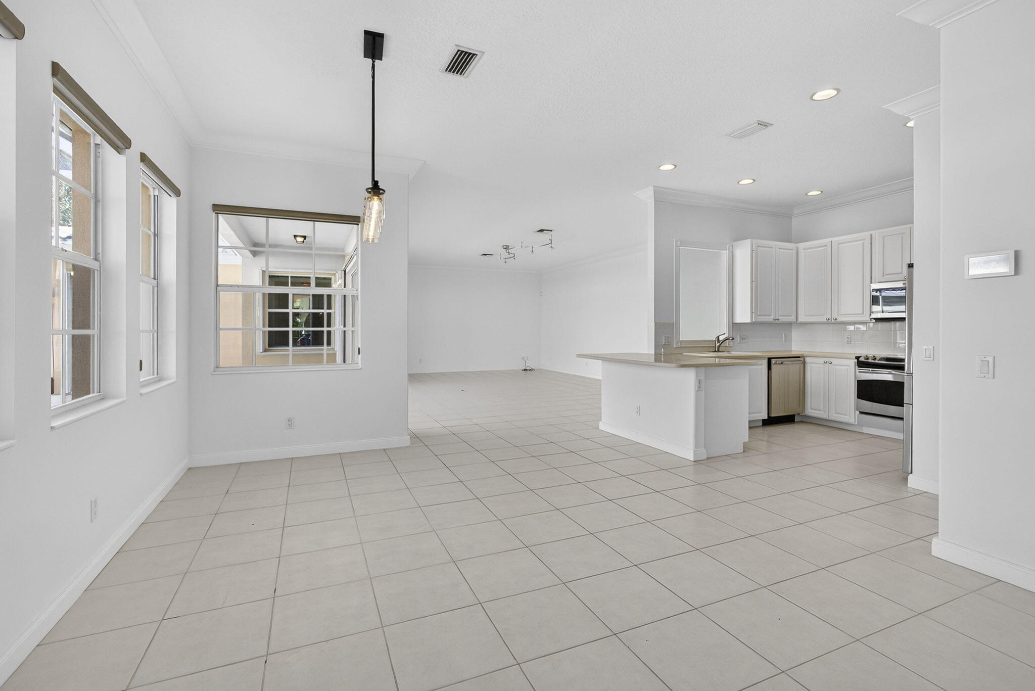 212 Florence Jupiter, FL 33458