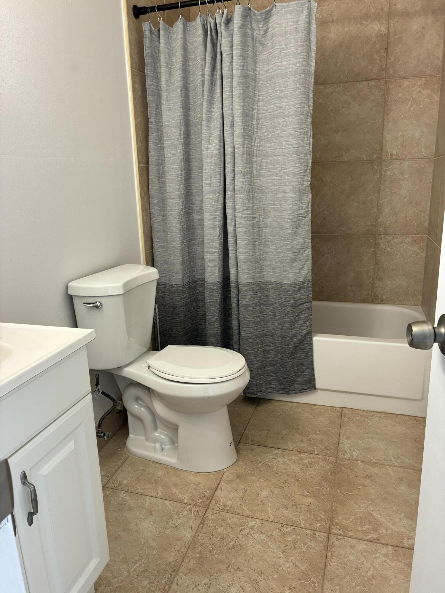 2301 Buttonwood Pembroke Pines, FL 33026