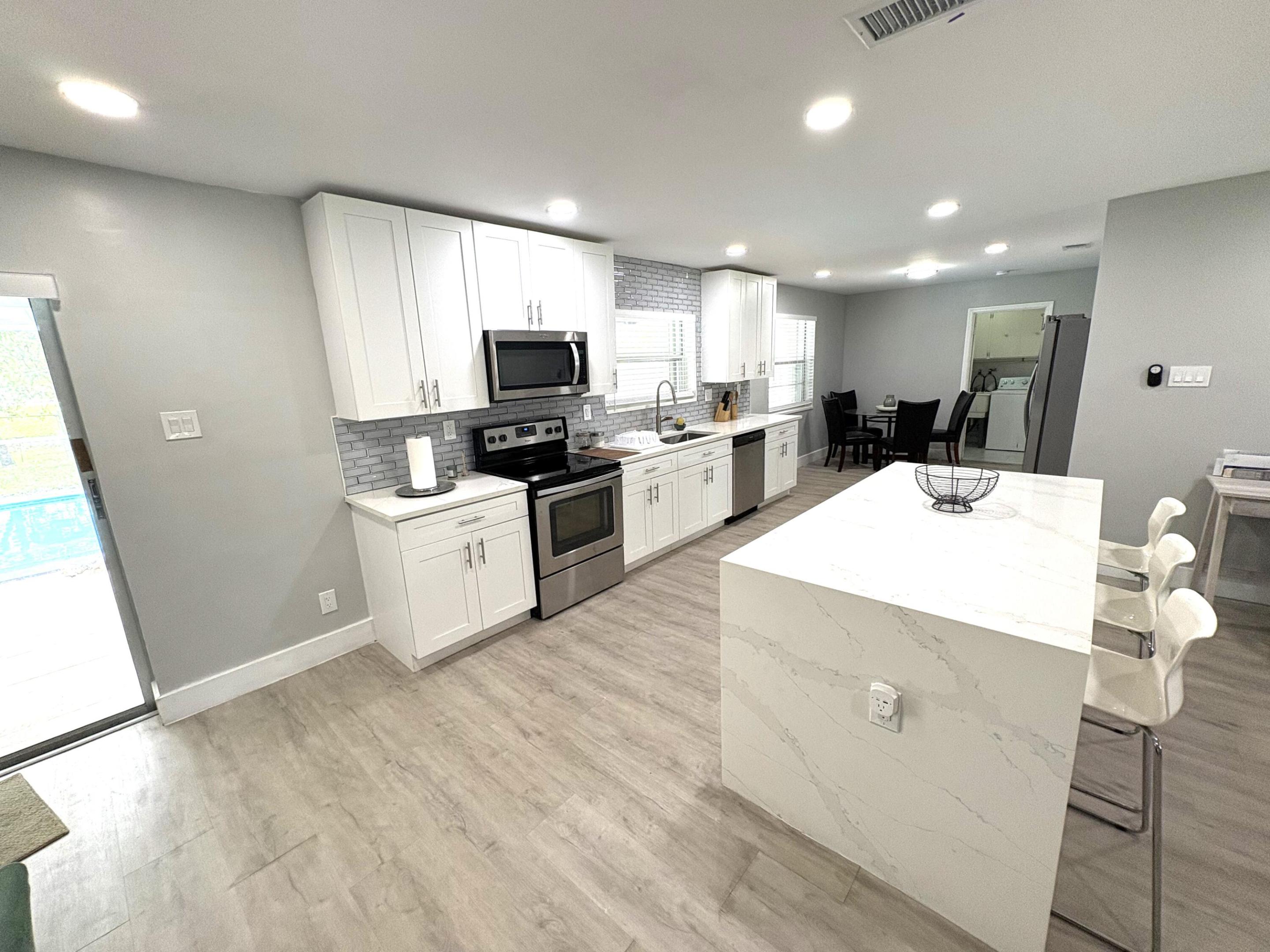1401 NW 75th