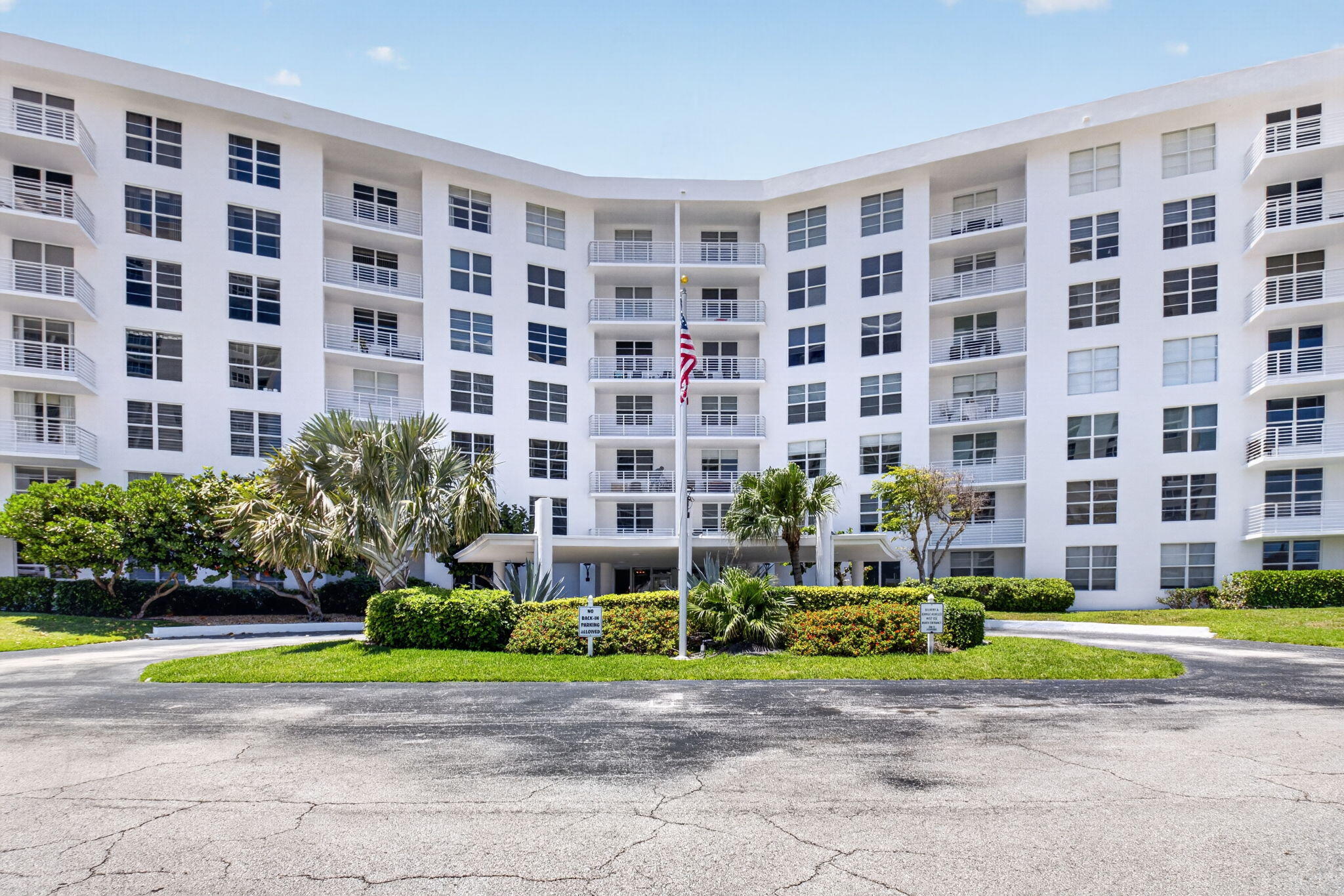 2851 S Ocean #5m